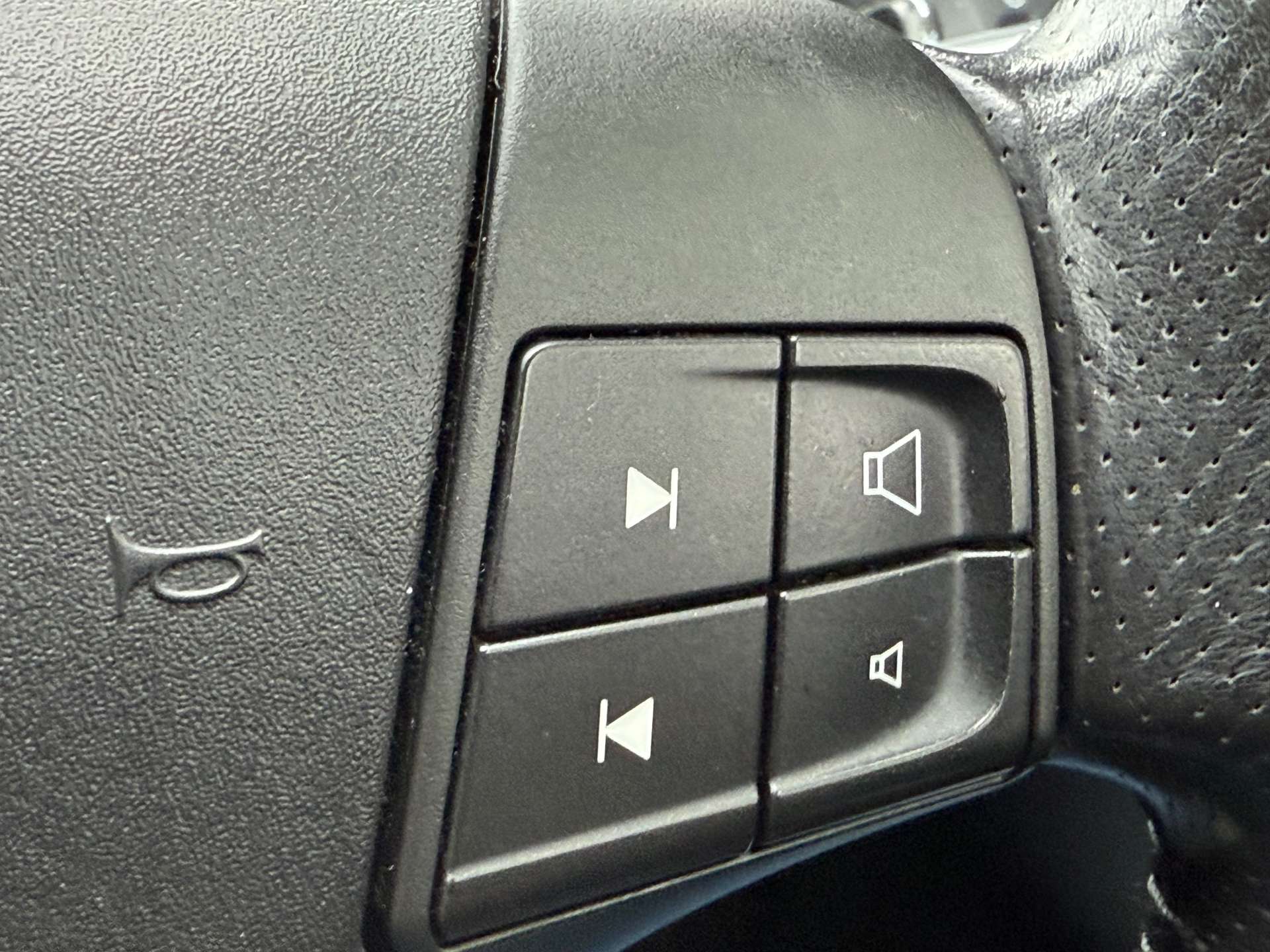 VOLVO C30 2.0 C30 R-Design SE D 3dr #6