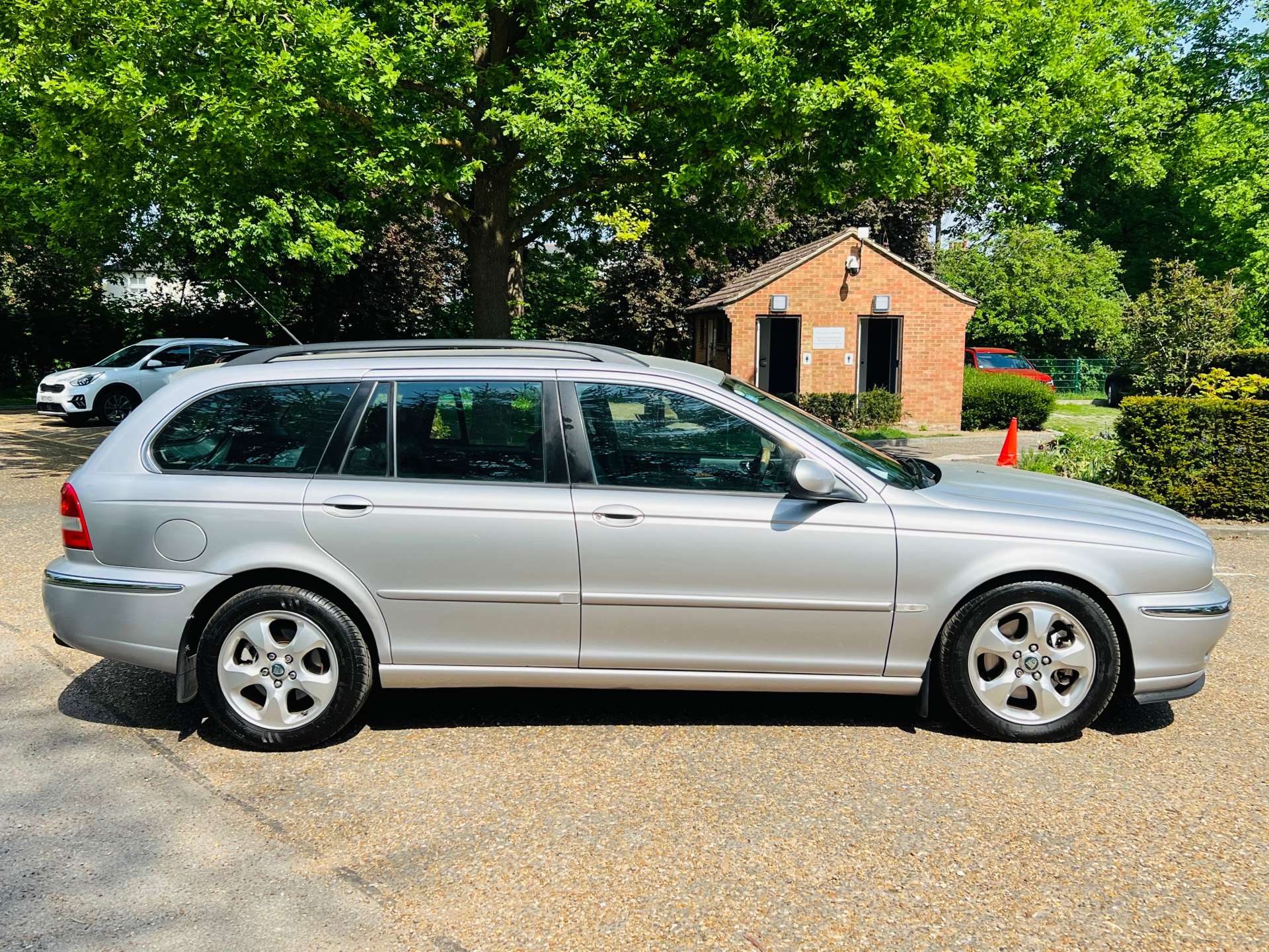 JAGUAR X-TYPE 2.5 X-Type SE AWD Auto 4WD 5dr #2