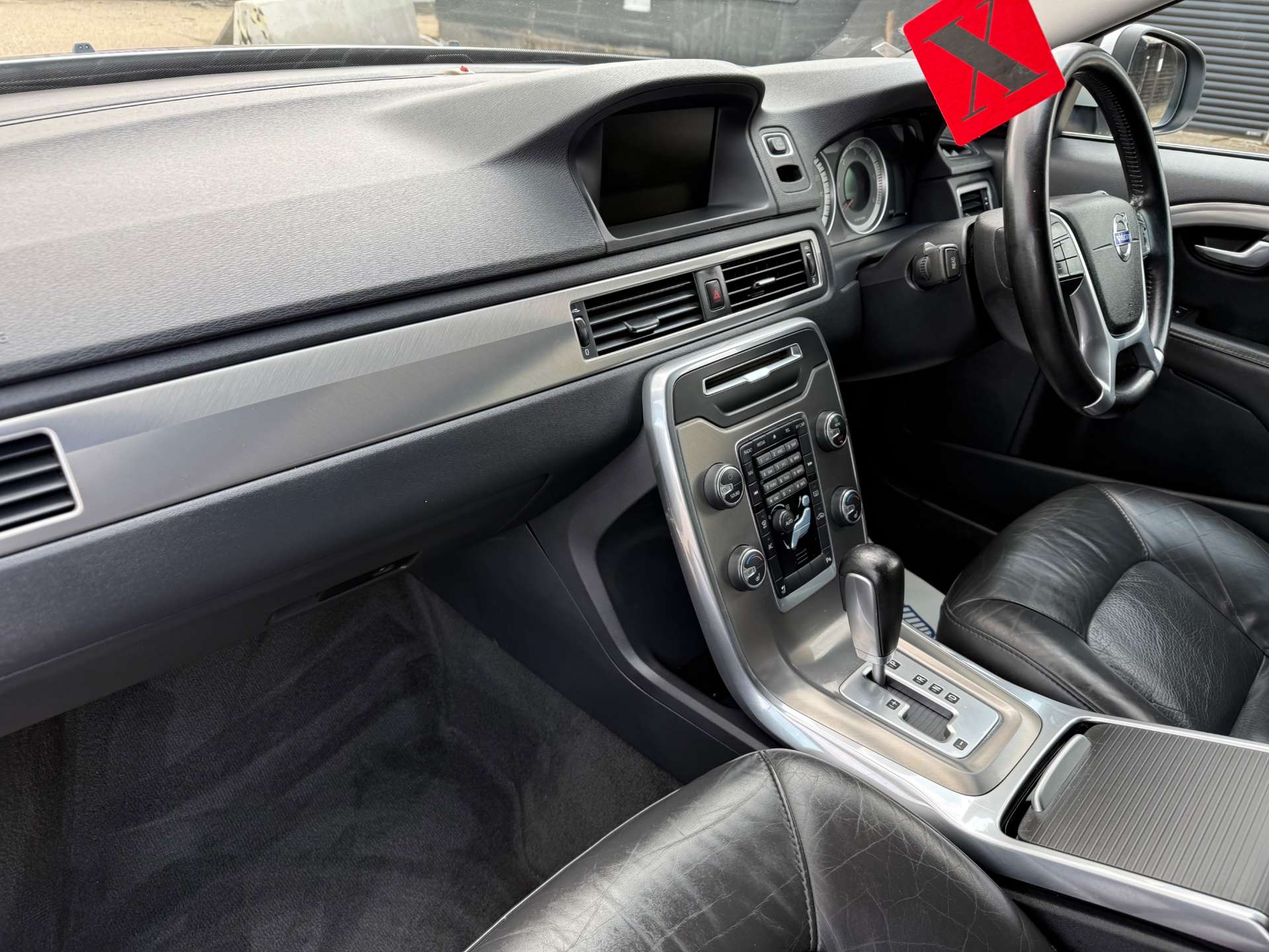 VOLVO V70 2.0 V70 SE Luxury D3 Auto 5dr #21