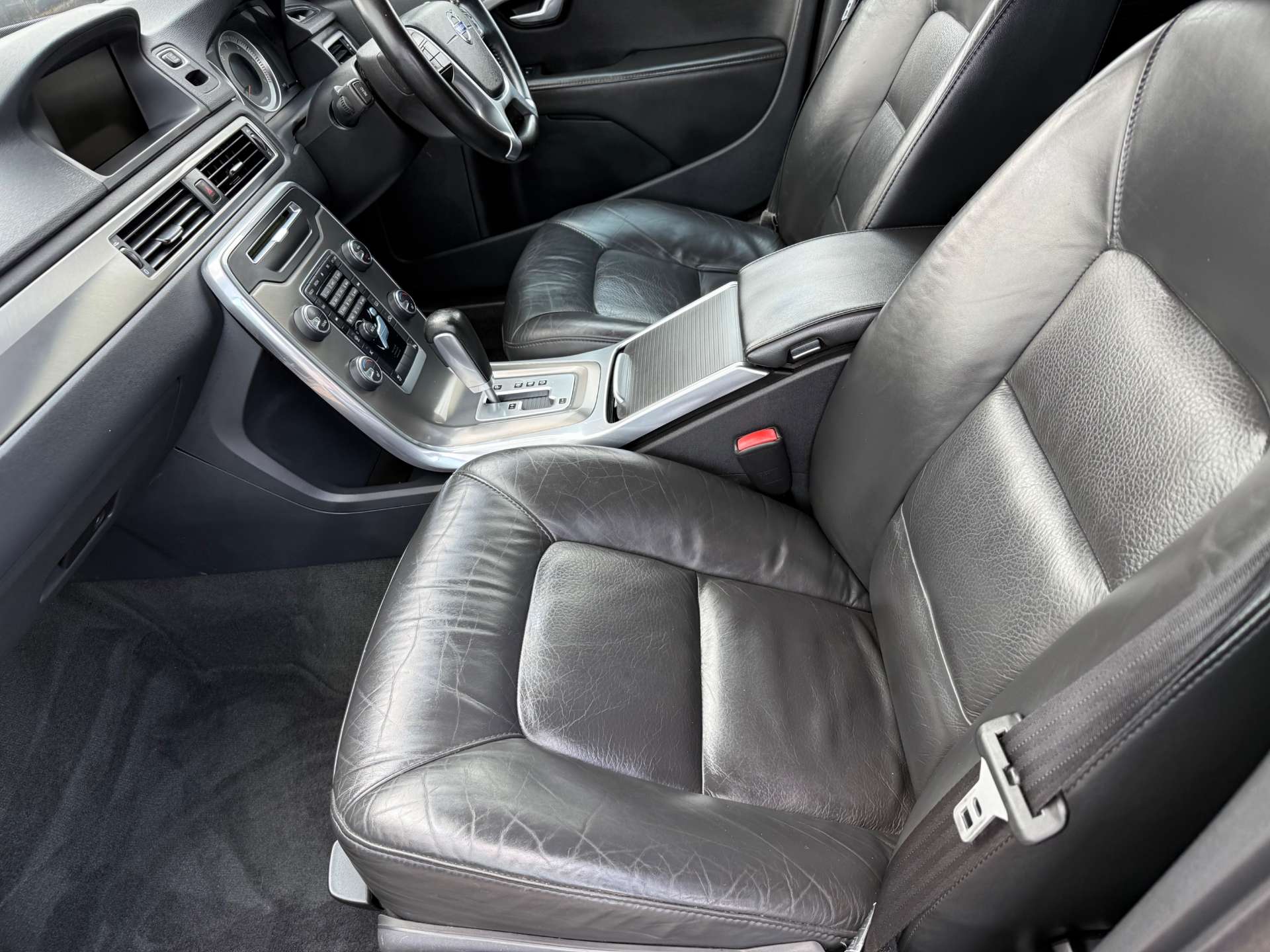 VOLVO V70 2.0 V70 SE Luxury D3 Auto 5dr #22