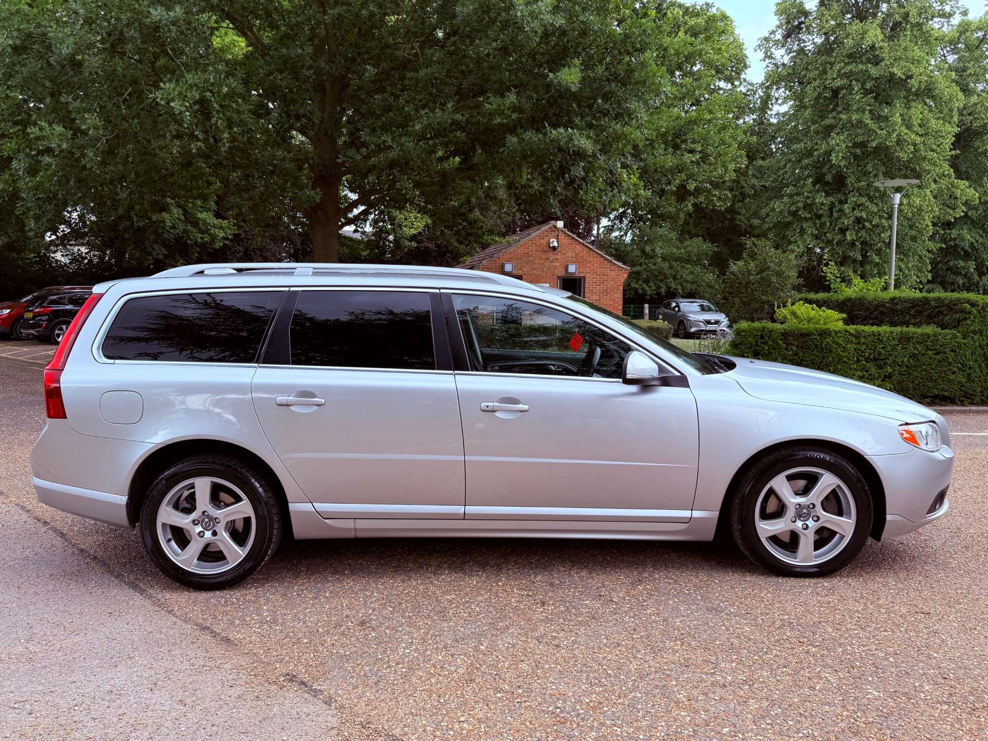 VOLVO V70 2.0 V70 SE Luxury D3 Auto 5dr #27