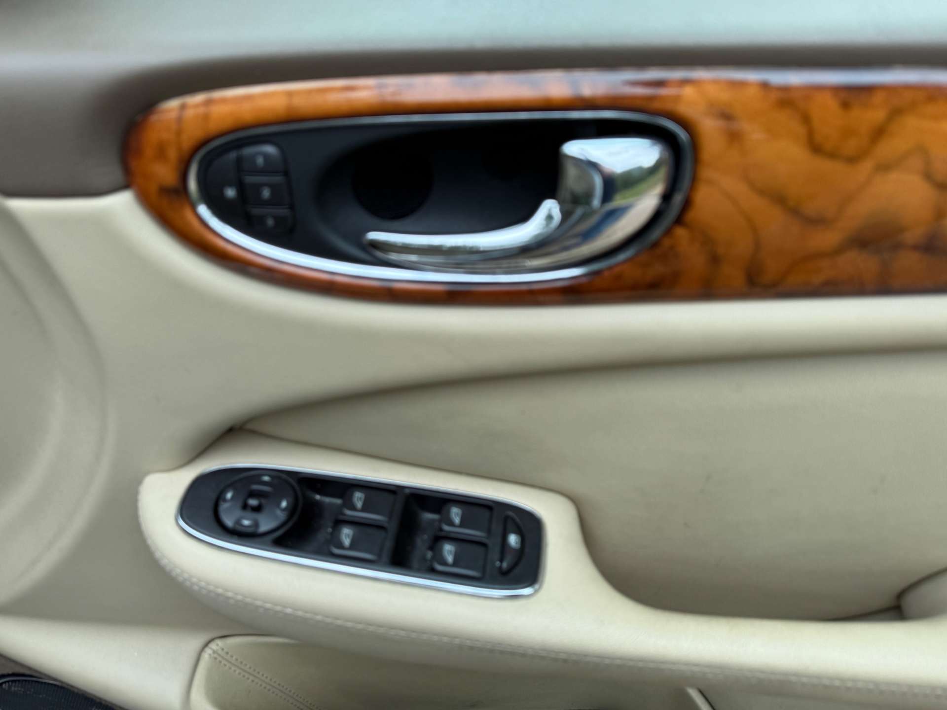 JAGUAR XJ 2.7 XJ Executive TDVi Auto 4dr #15