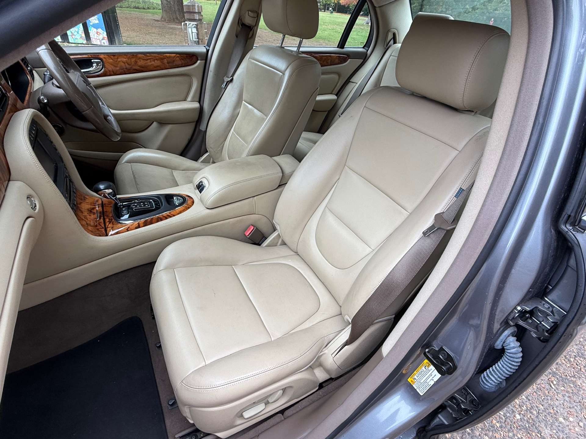 JAGUAR XJ 2.7 XJ Executive TDVi Auto 4dr #24