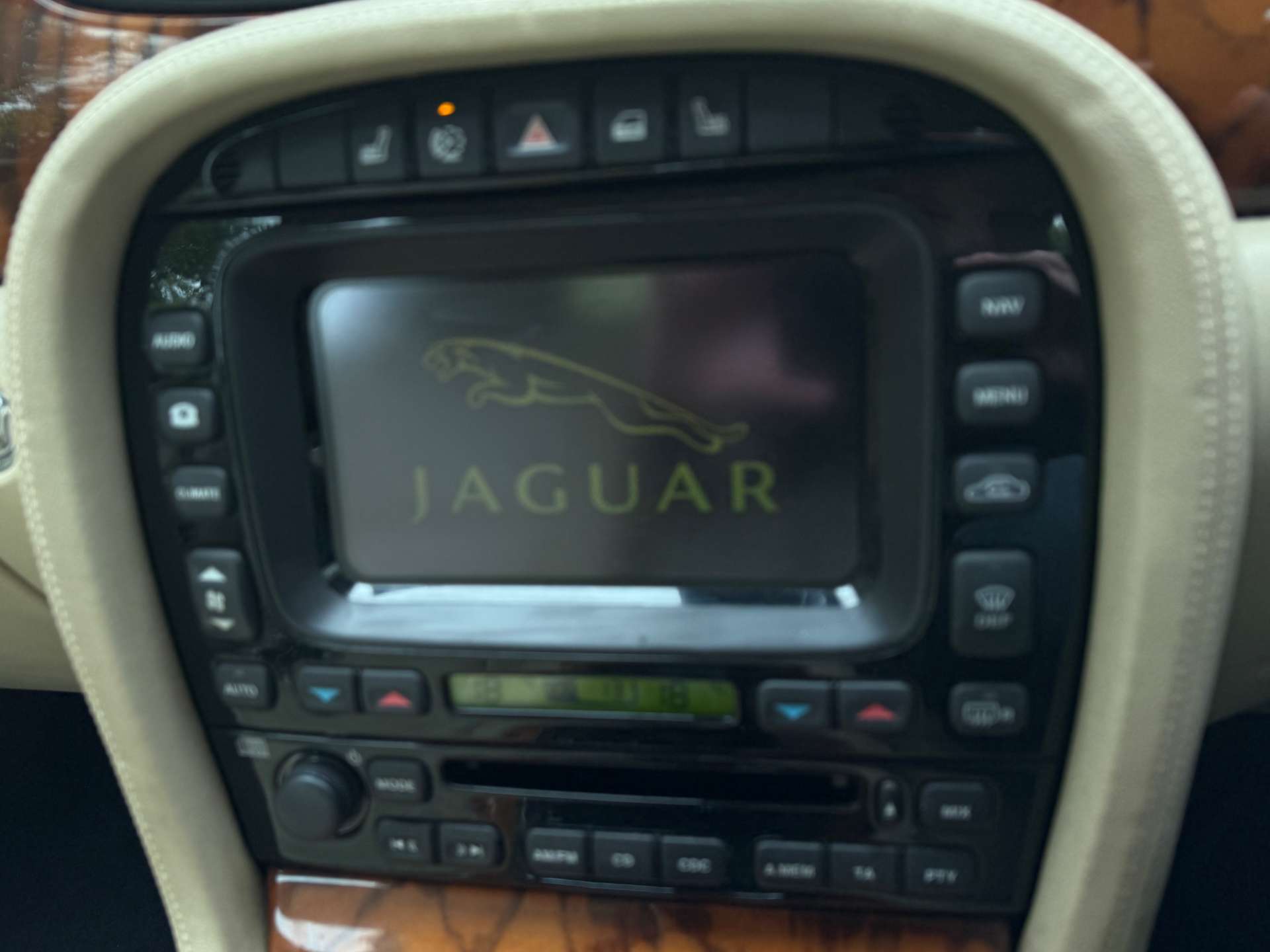 JAGUAR XJ 2.7 XJ Executive TDVi Auto 4dr #28
