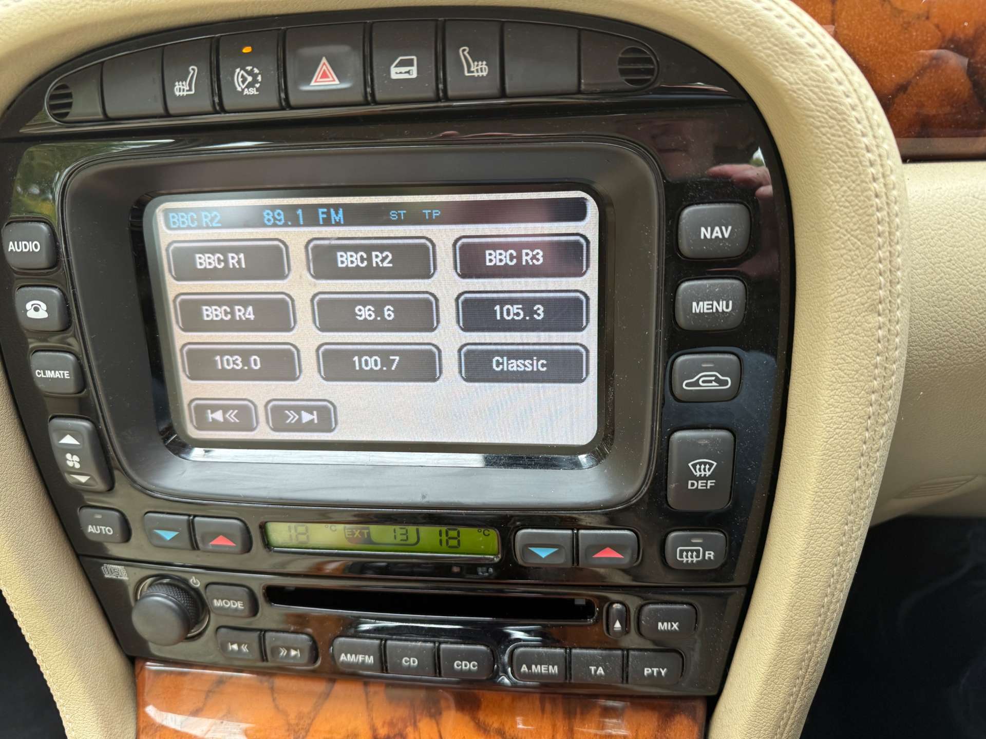 JAGUAR XJ 2.7 XJ Executive TDVi Auto 4dr #21