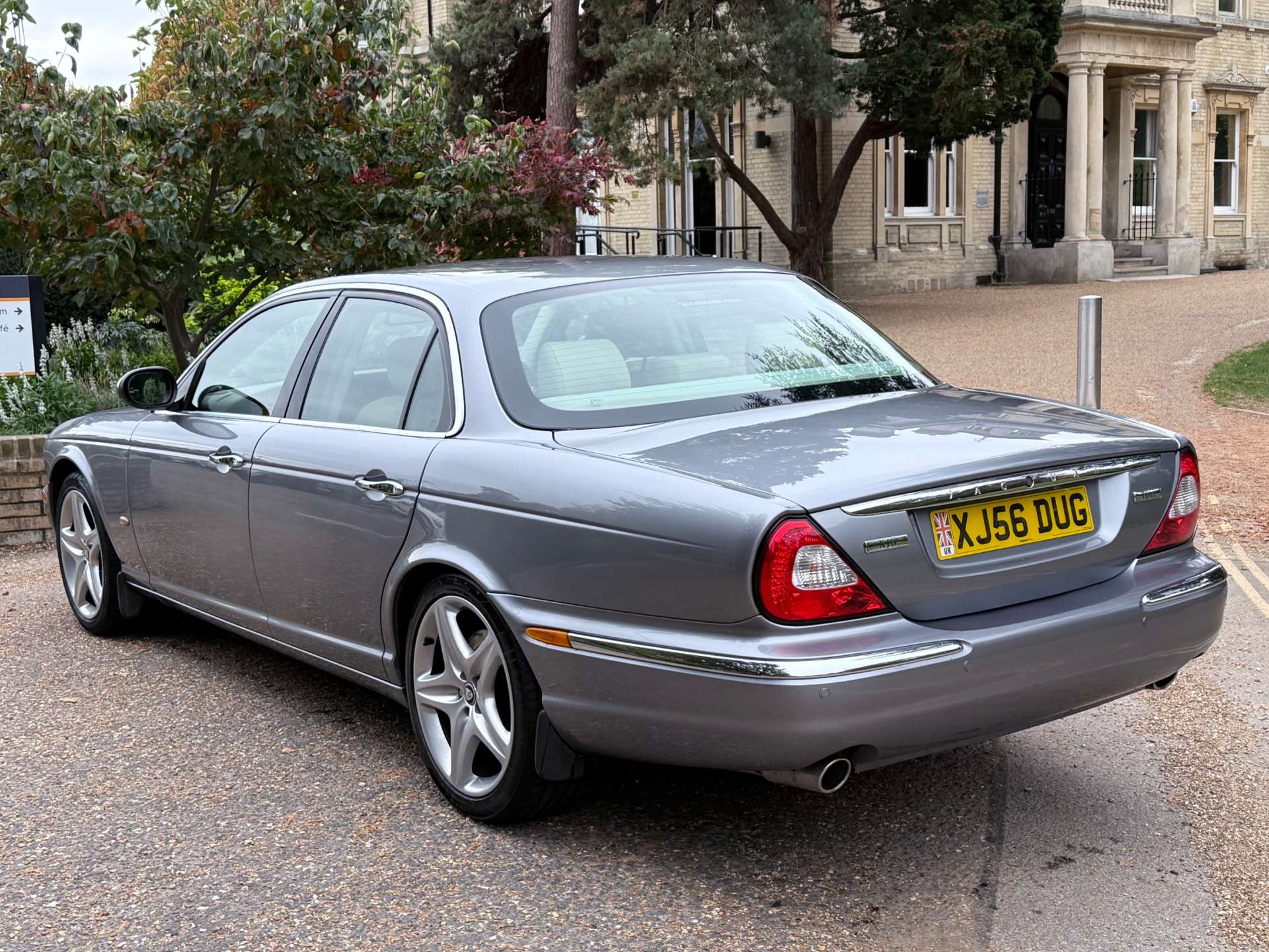 JAGUAR XJ 2.7 XJ Executive TDVi Auto 4dr #3
