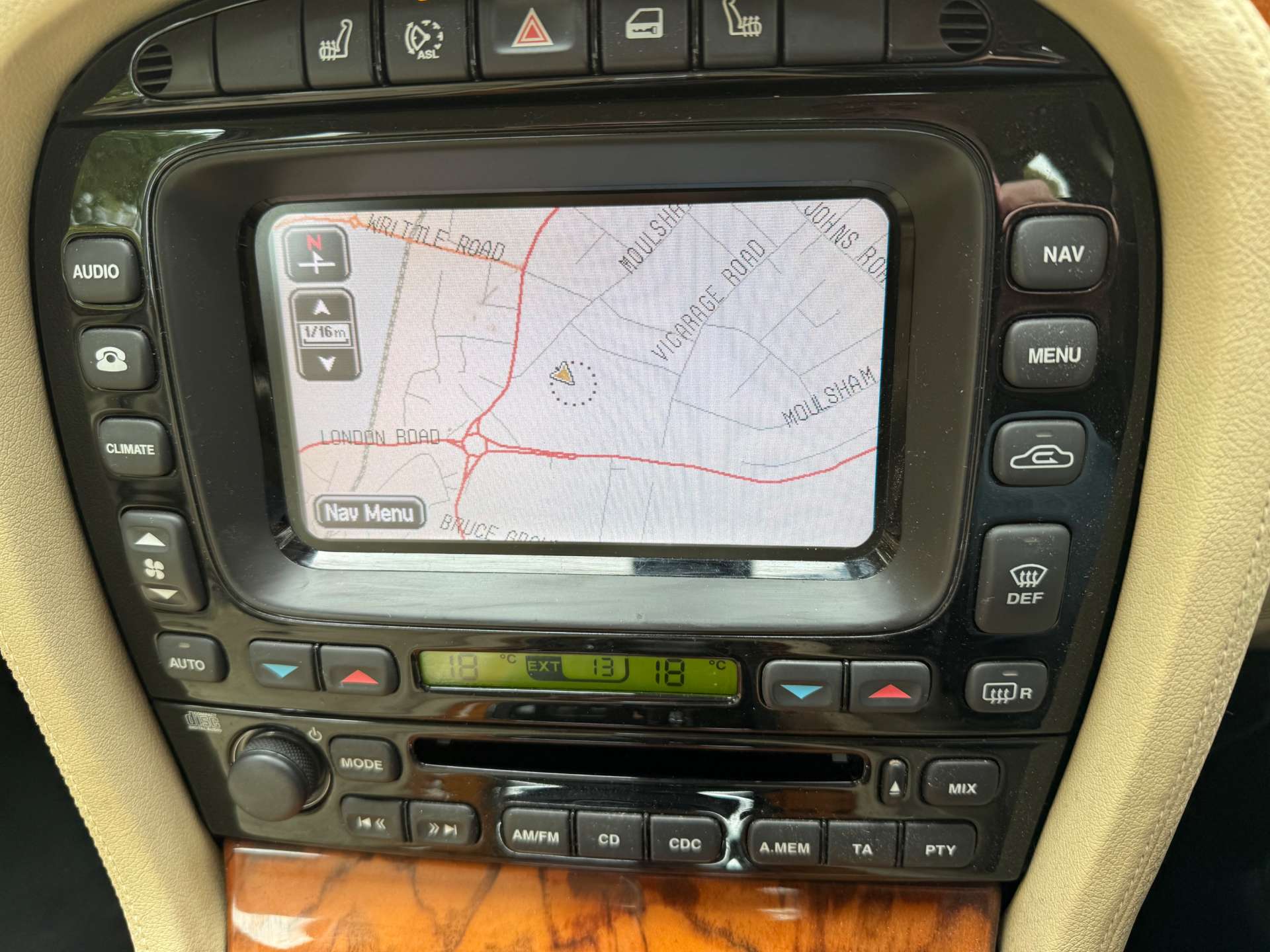 JAGUAR XJ 2.7 XJ Executive TDVi Auto 4dr #22