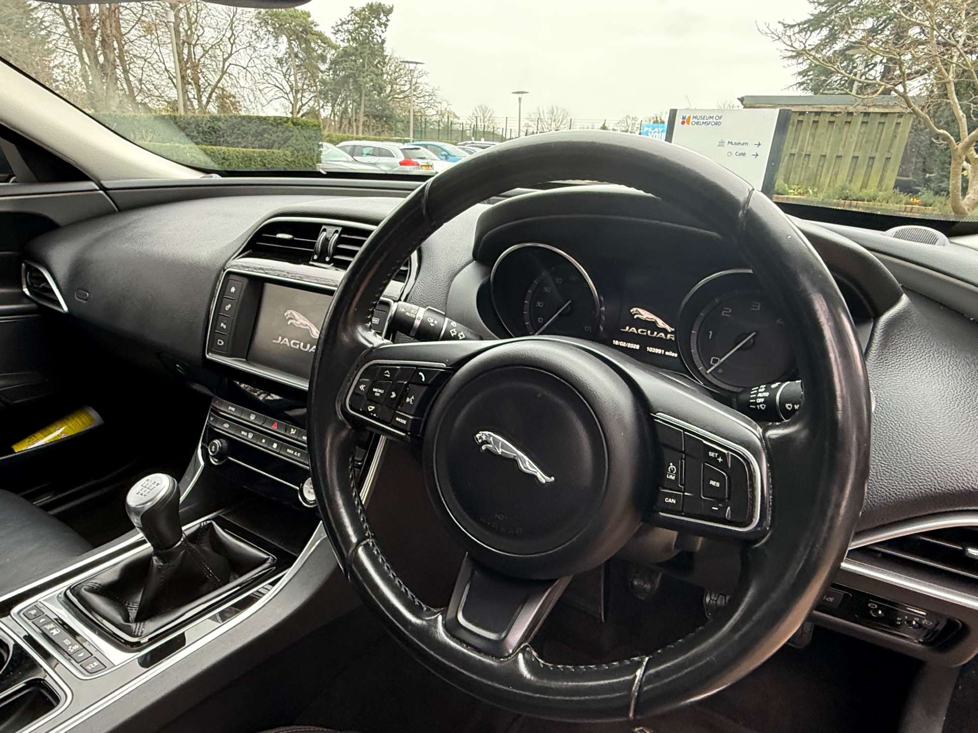 JAGUAR XE 2.0 XE Prestige D 4dr #17