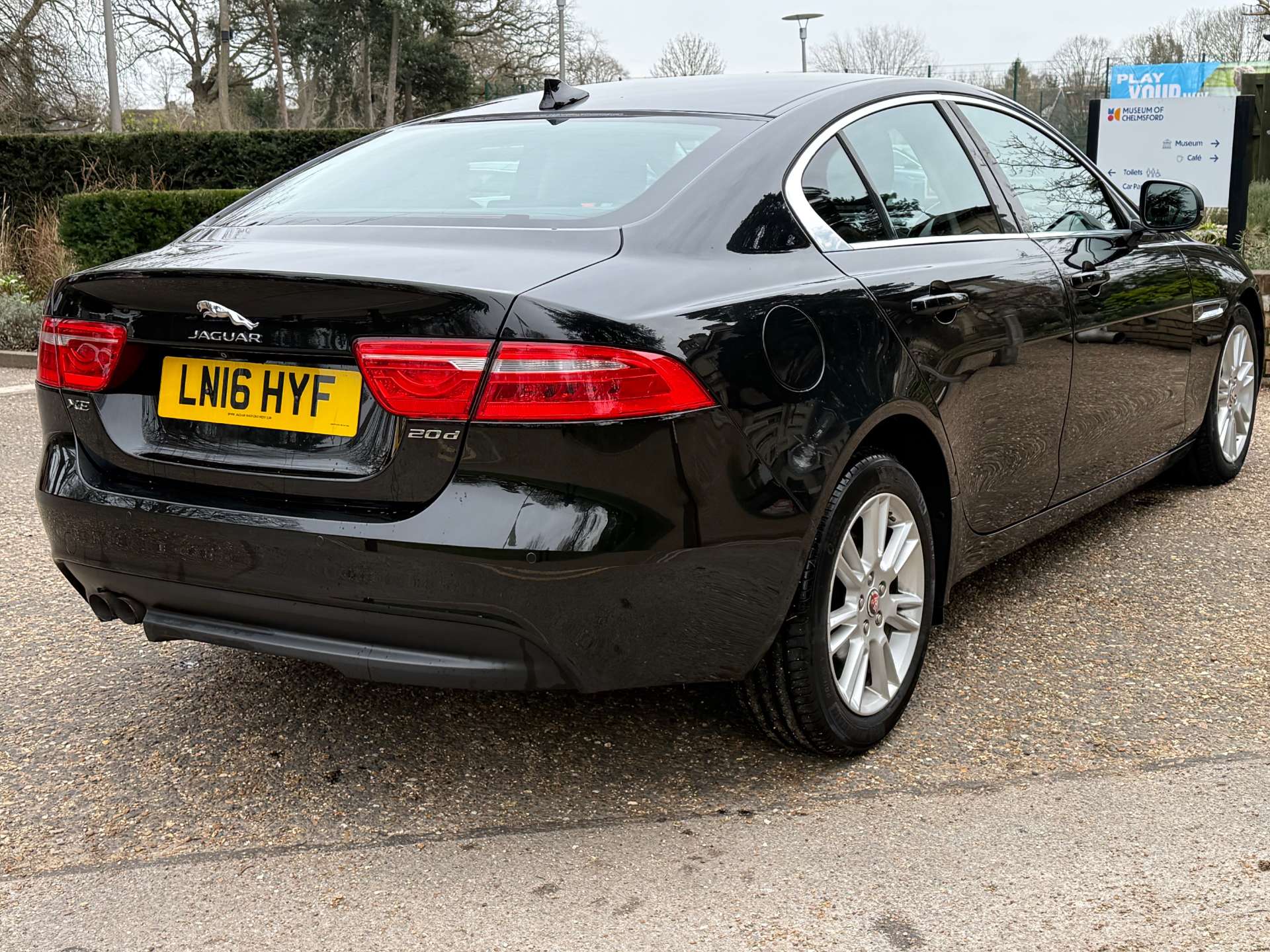 JAGUAR XE 2.0 XE Prestige D 4dr #4