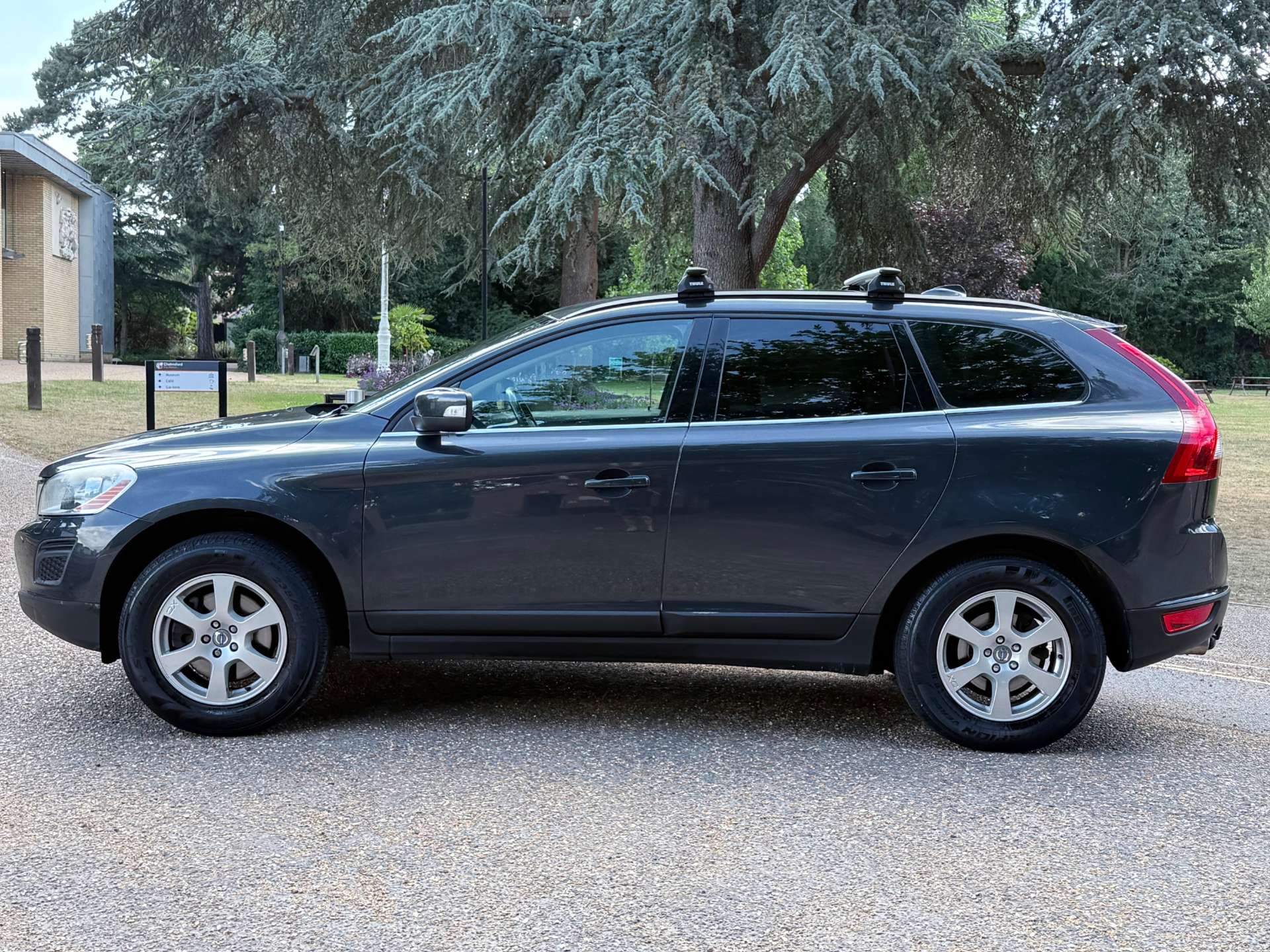 VOLVO XC60 2.4 XC60 SE AWD D3 Auto 4WD 5dr #17