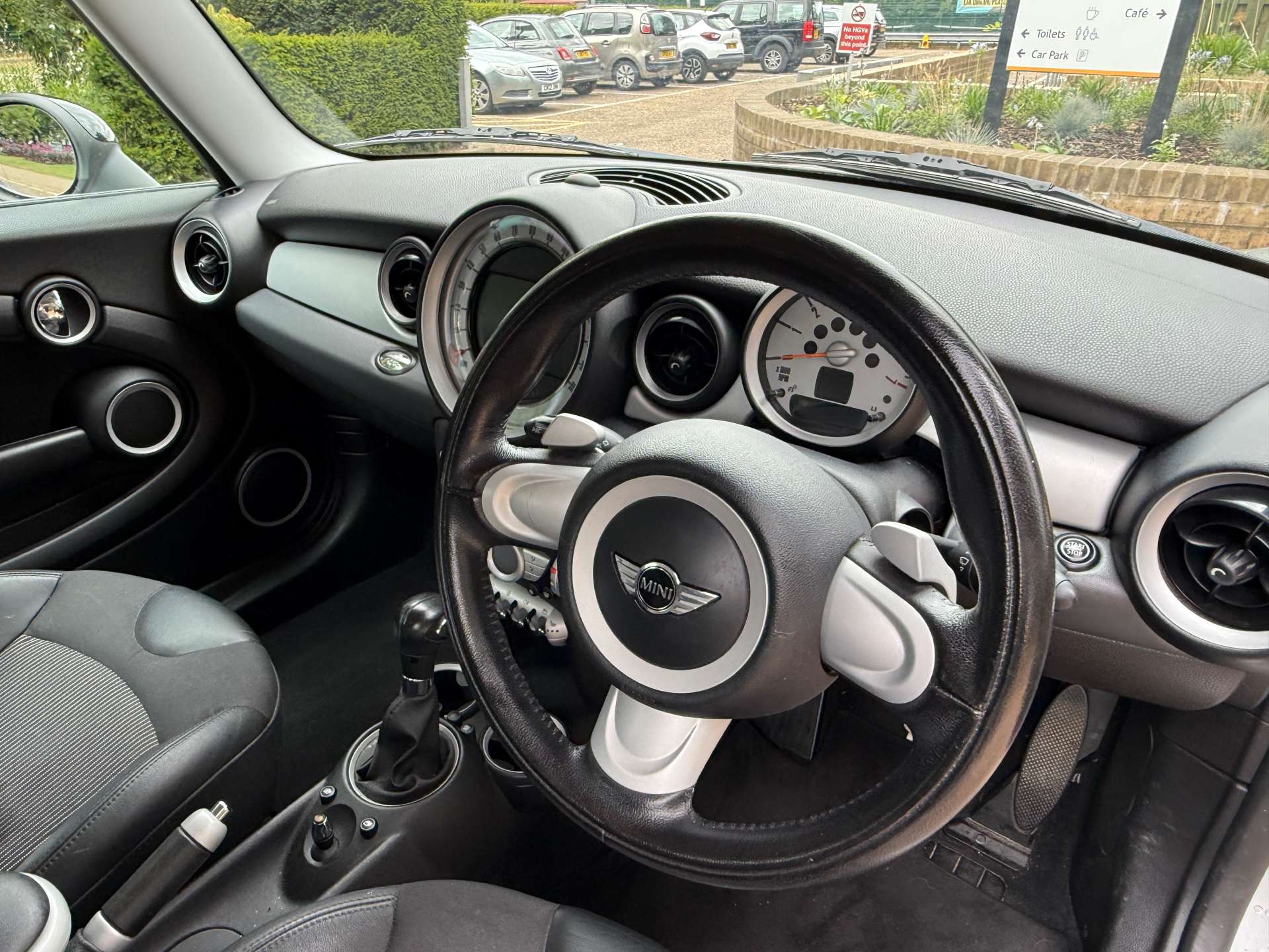MINI CLUBMAN 1.6 Cooper D Auto Clubman 5dr #5