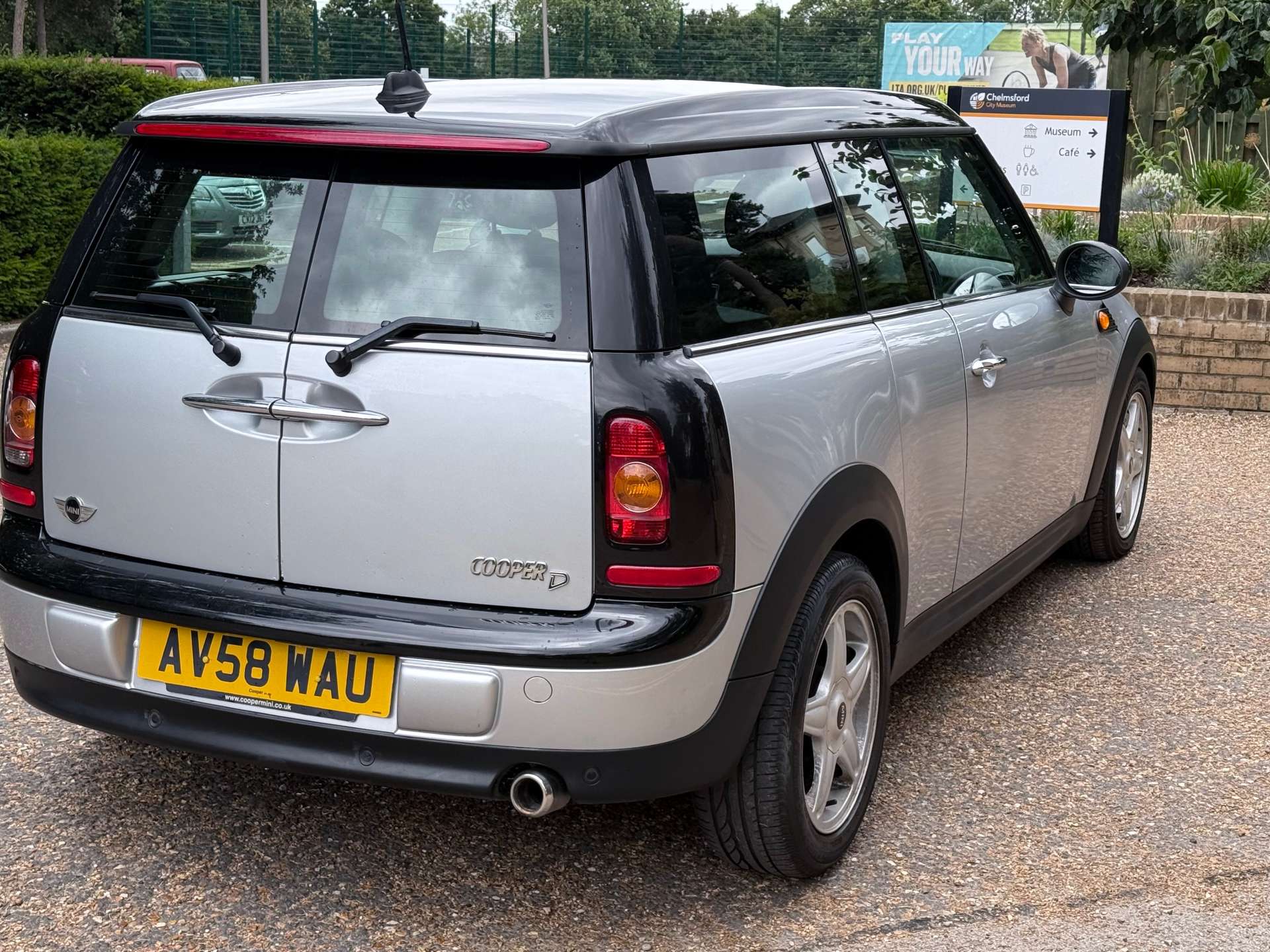 MINI CLUBMAN 1.6 Cooper D Auto Clubman 5dr #6