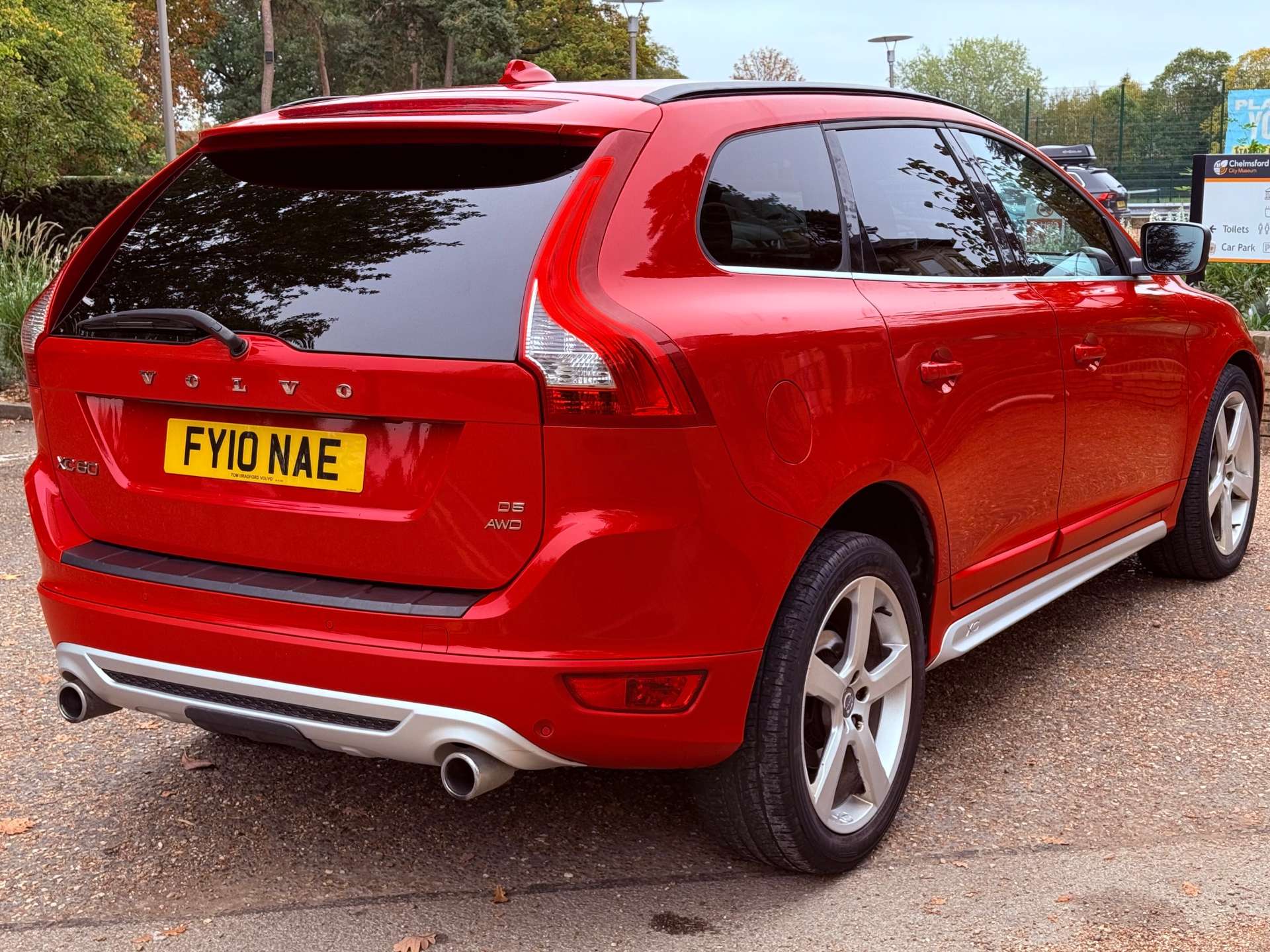 VOLVO XC60 2.4 XC60 R-Design SE Premium D5 AWD Auto 4WD 5dr #7