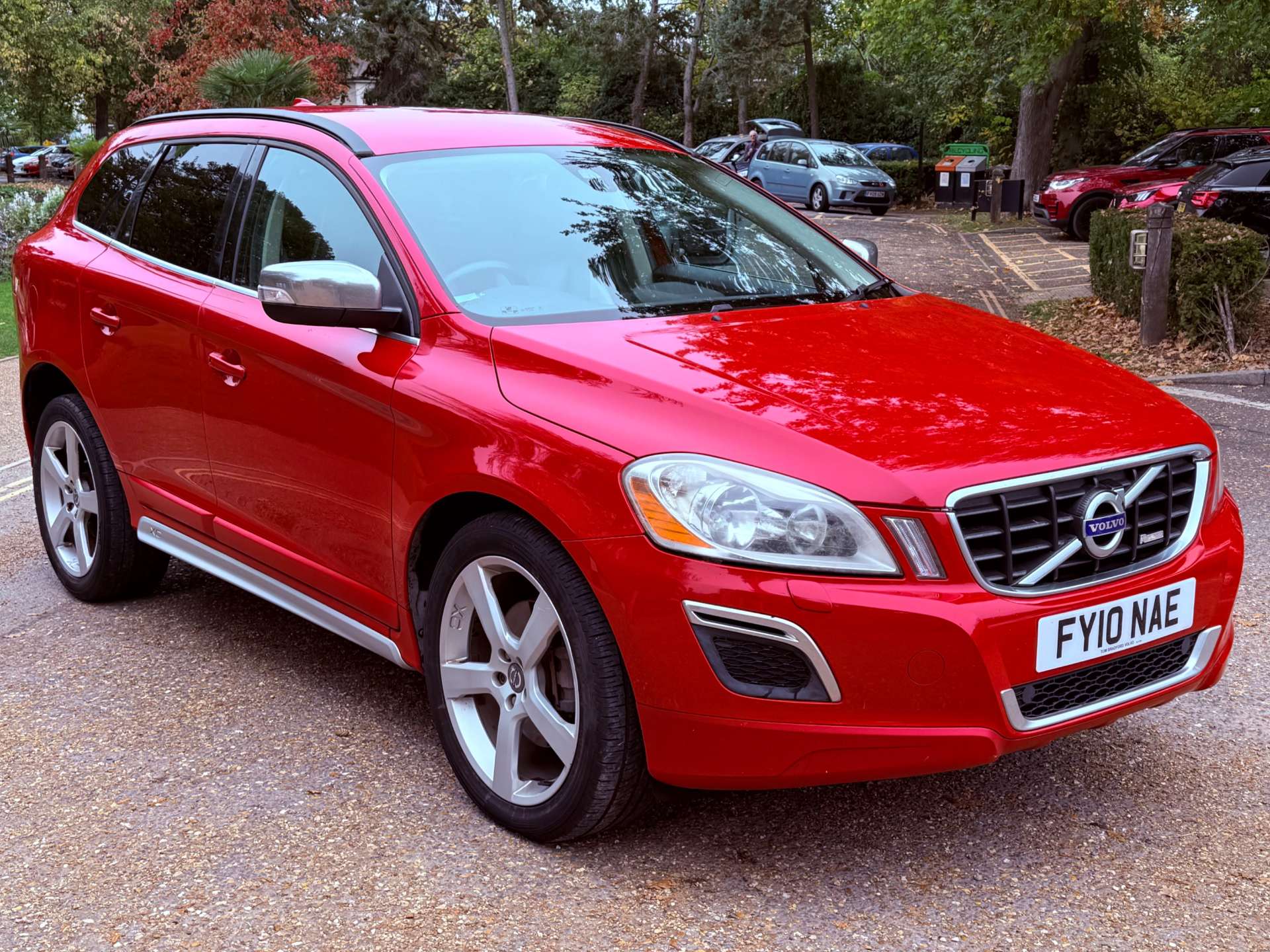 VOLVO XC60 2.4 XC60 R-Design SE Premium D5 AWD Auto 4WD 5dr