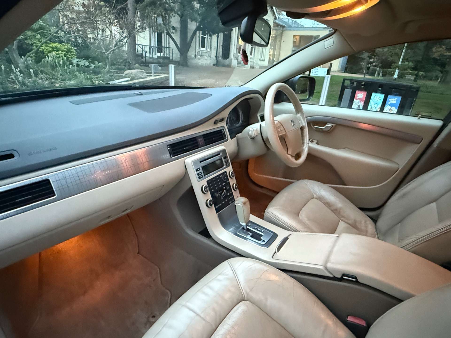 VOLVO XC70 2.4 XC70 SE D5 Auto 4WD 5dr #14