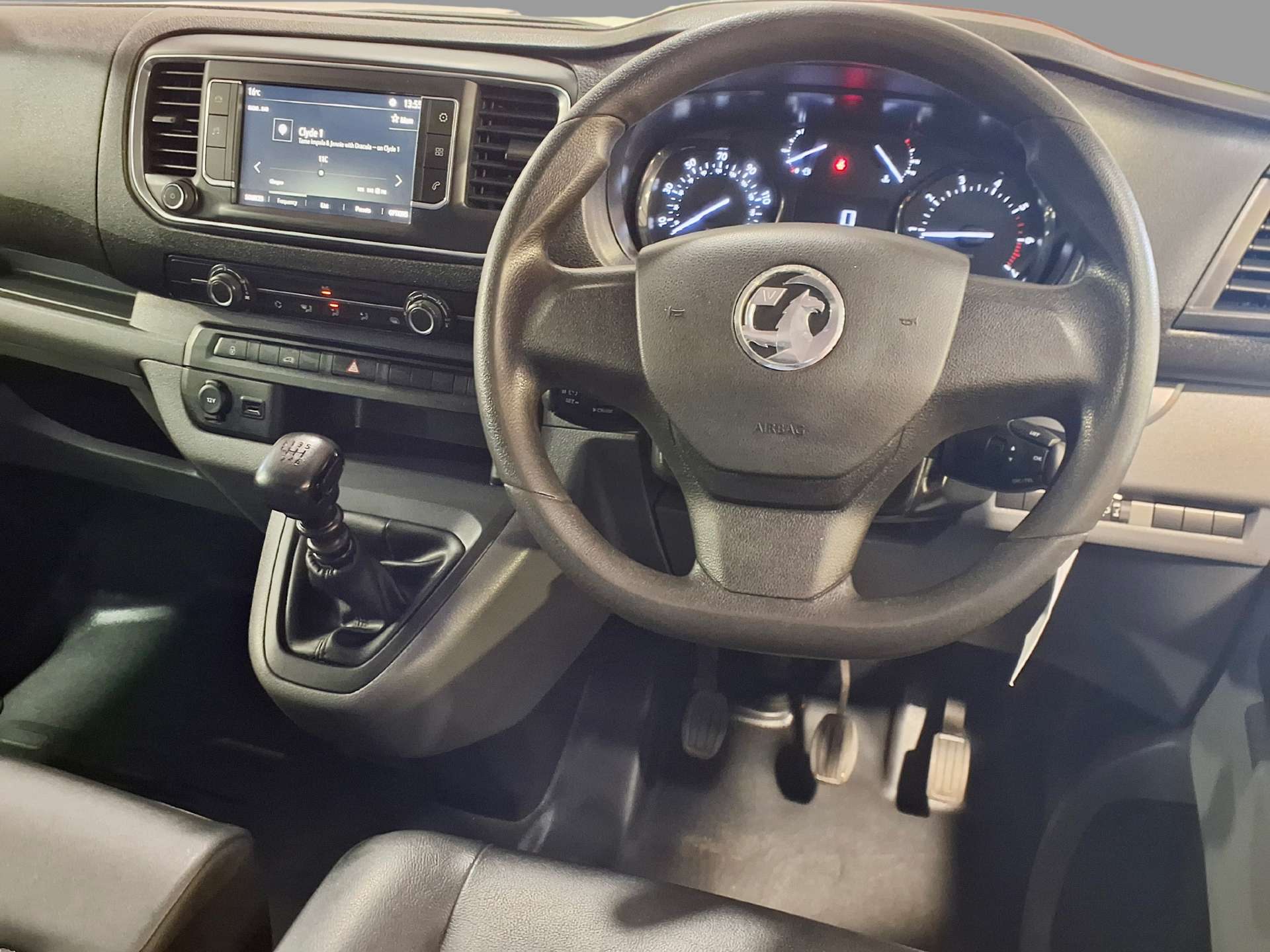 2021 Vauxhall VIVARO 1.5 Vivaro 2900 Dynamic S/S - vehicle photo 21 for sale on PureCar