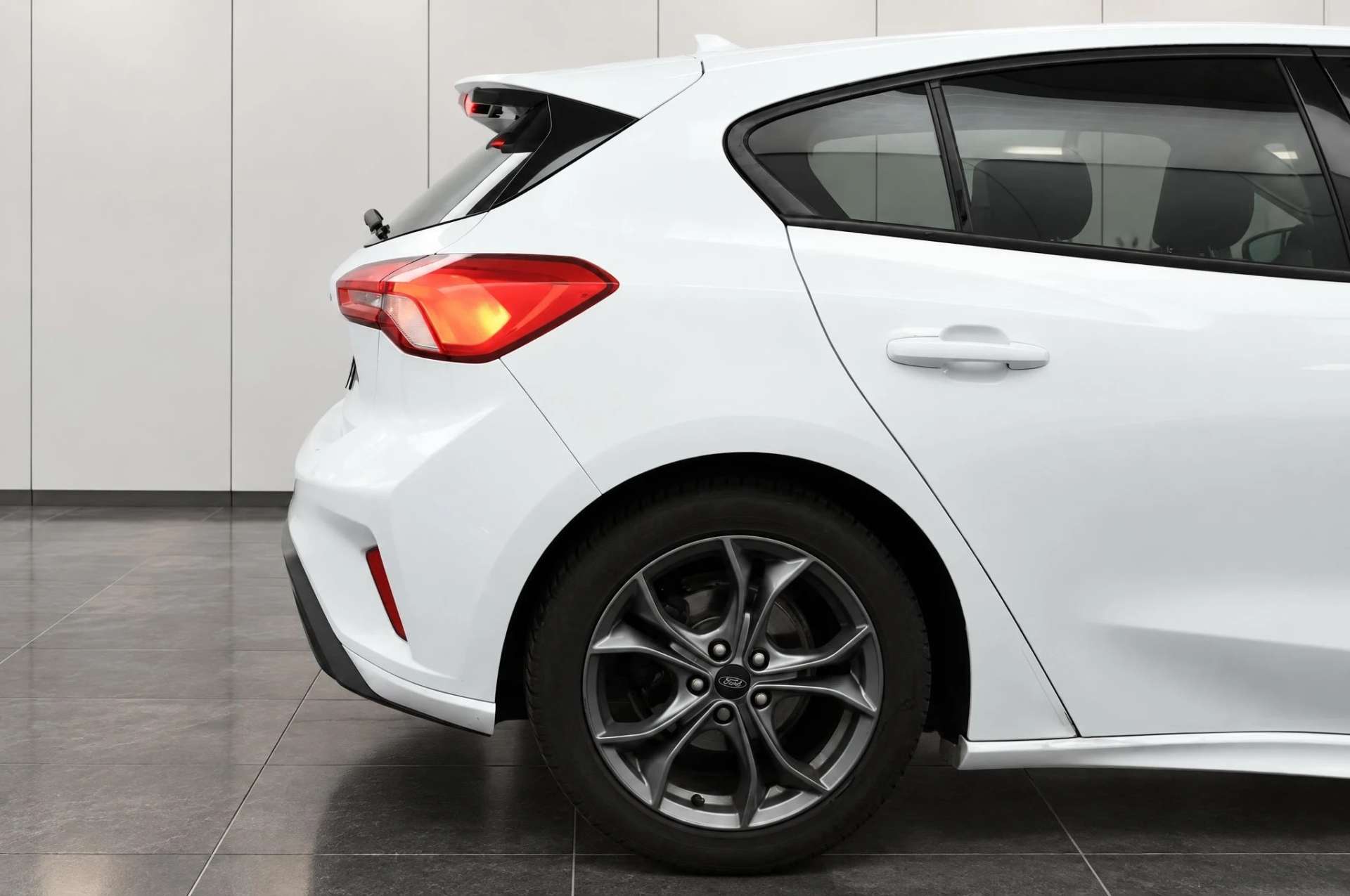 2018 Ford FOCUS 1.5 Focus ST-Line TDCi 5dr - vehicle photo 12 for sale on PureCar