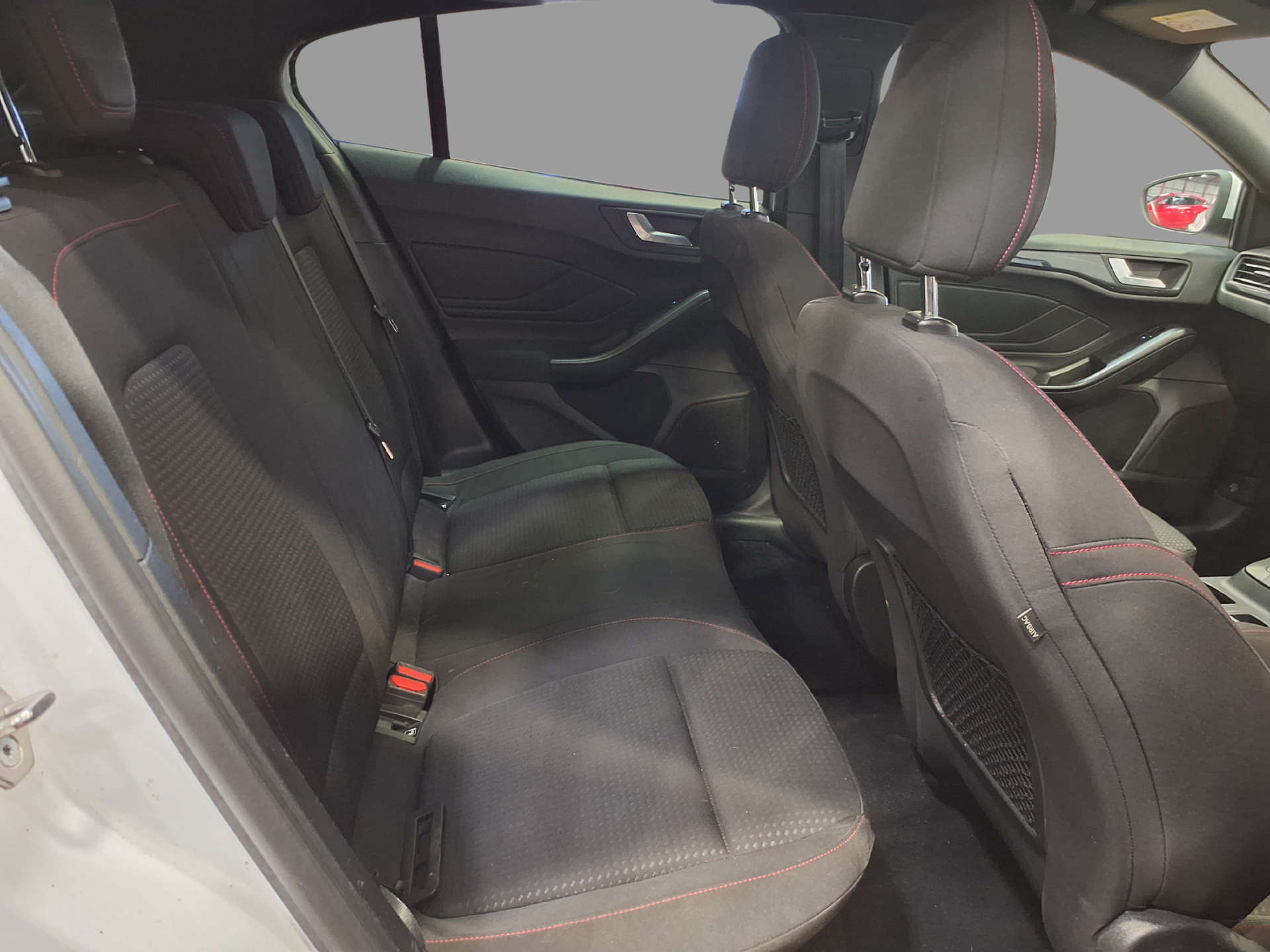 2018 Ford FOCUS 1.5 Focus ST-Line TDCi 5dr - vehicle photo 17 for sale on PureCar