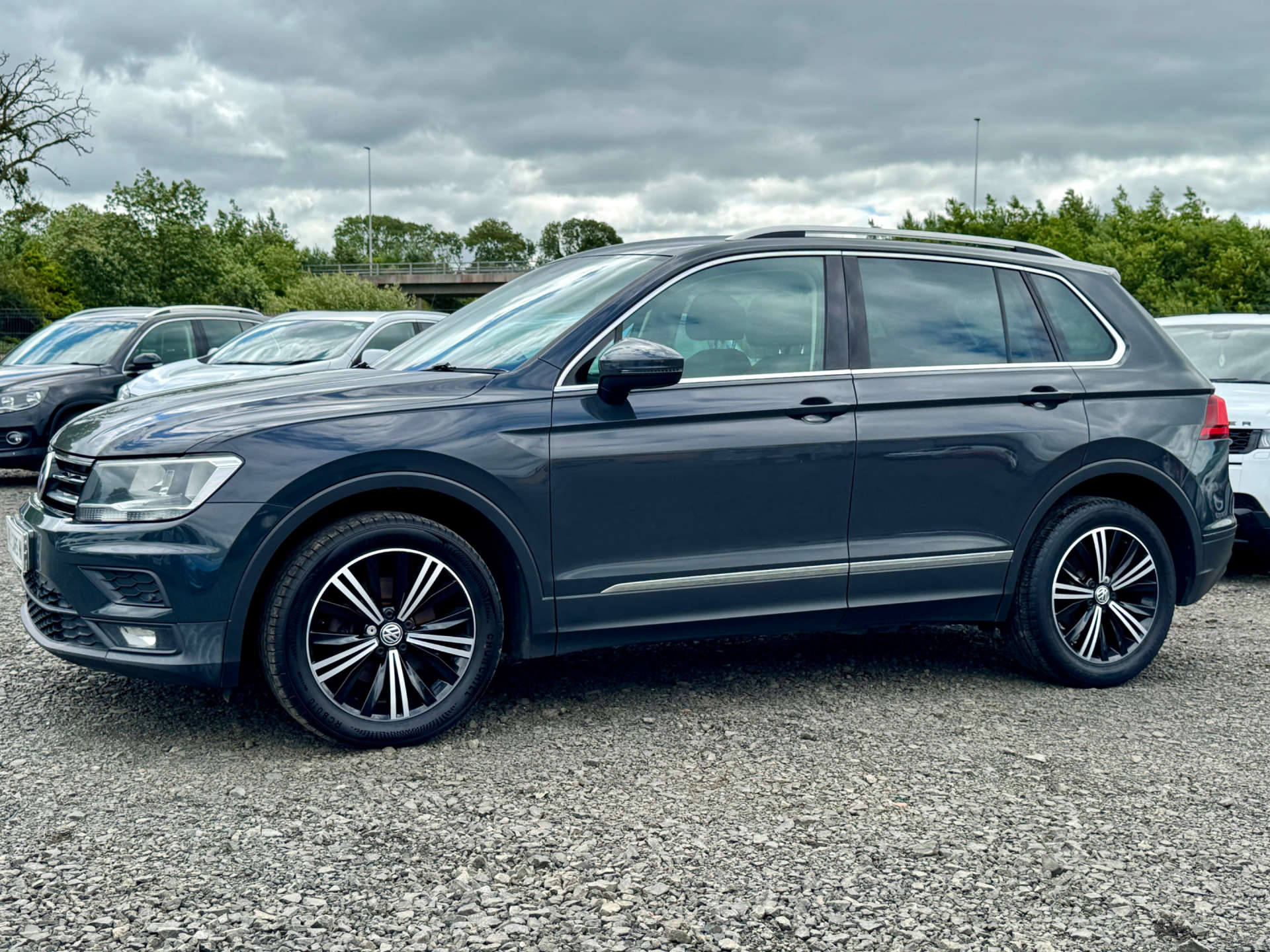 2017 Volkswagen TIGUAN 2.0 Tiguan SE Nav TDI BlueMotion Technology 4Motion 4WD 5dr - vehicle photo 10 for sale on PureCar