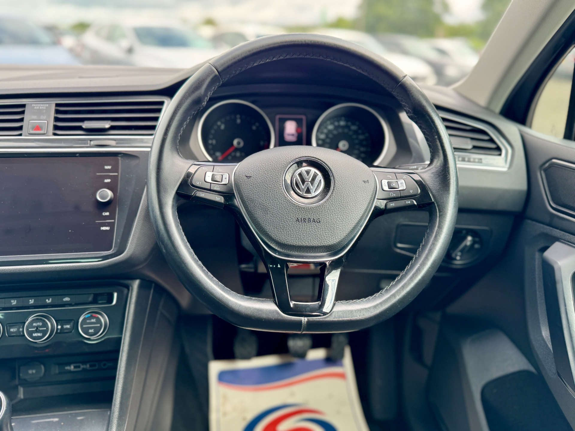 2017 Volkswagen TIGUAN 2.0 Tiguan SE Nav TDI BlueMotion Technology 4Motion 4WD 5dr - vehicle photo 23 for sale on PureCar