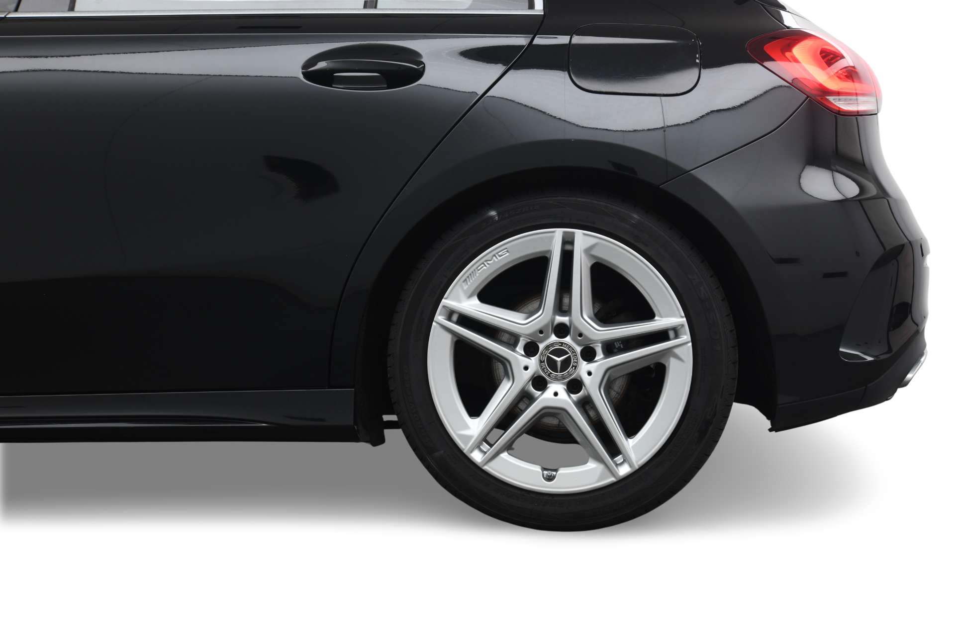 2019 MERCEDES A-CLASS 1.3 A 180 AMG Line 5dr - vehicle photo 6 for sale on PureCar