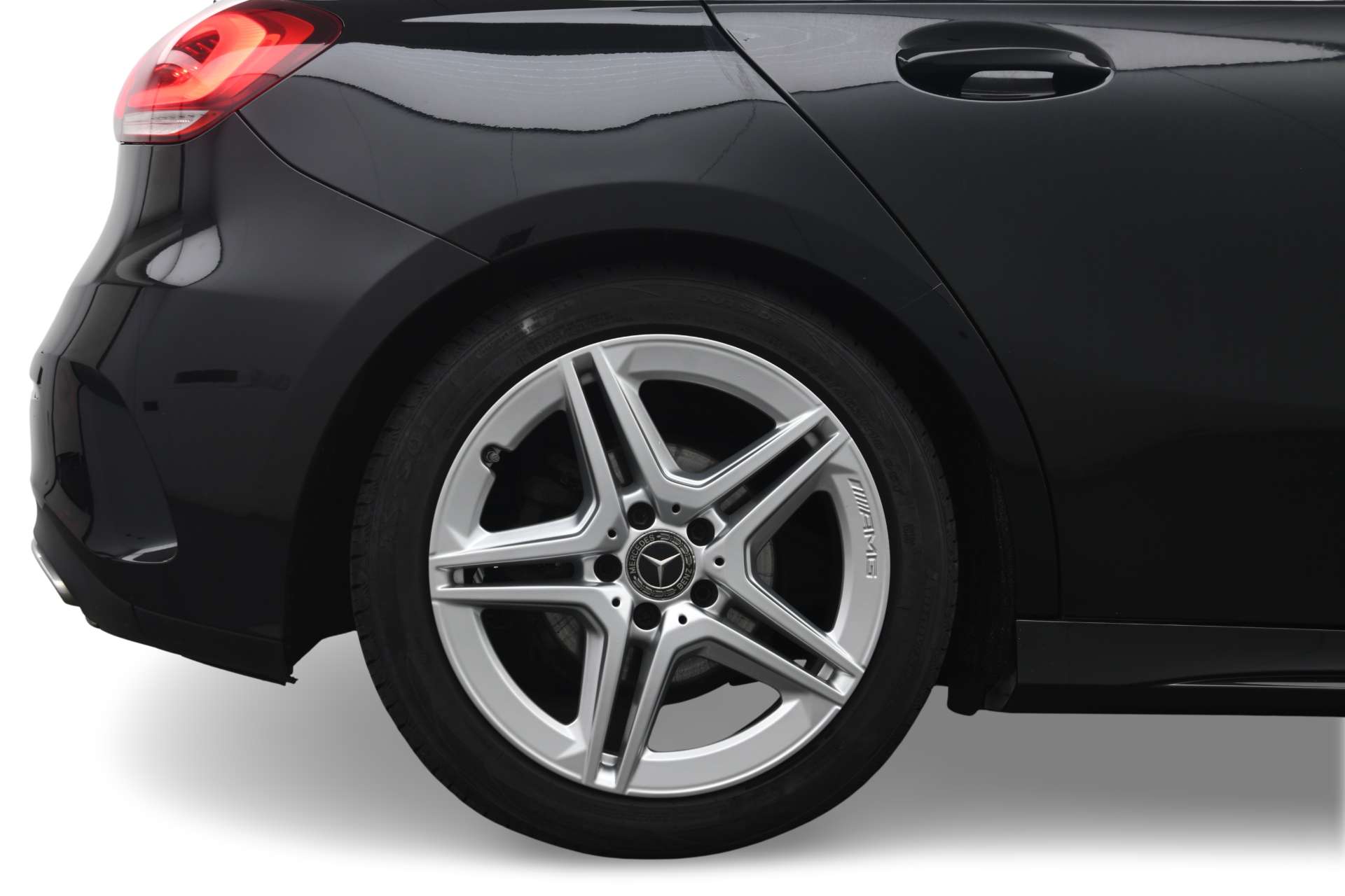 2019 MERCEDES A-CLASS 1.3 A 180 AMG Line 5dr - vehicle photo 15 for sale on PureCar