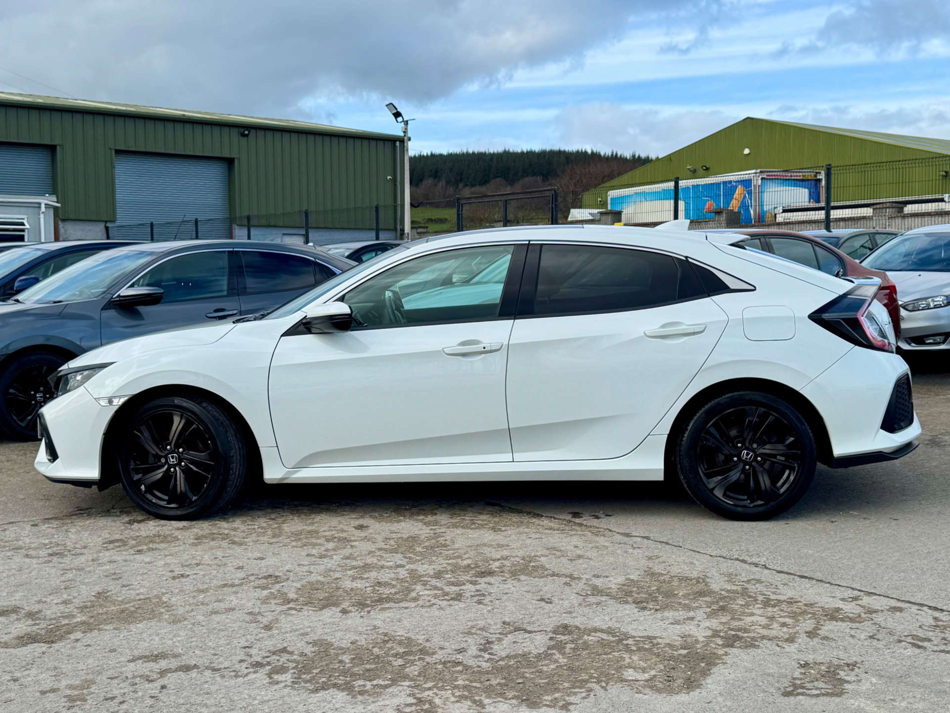 2019 HONDA CIVIC 1.0 Civic Sport Line VTec 5dr - vehicle photo 13 for sale on PureCar