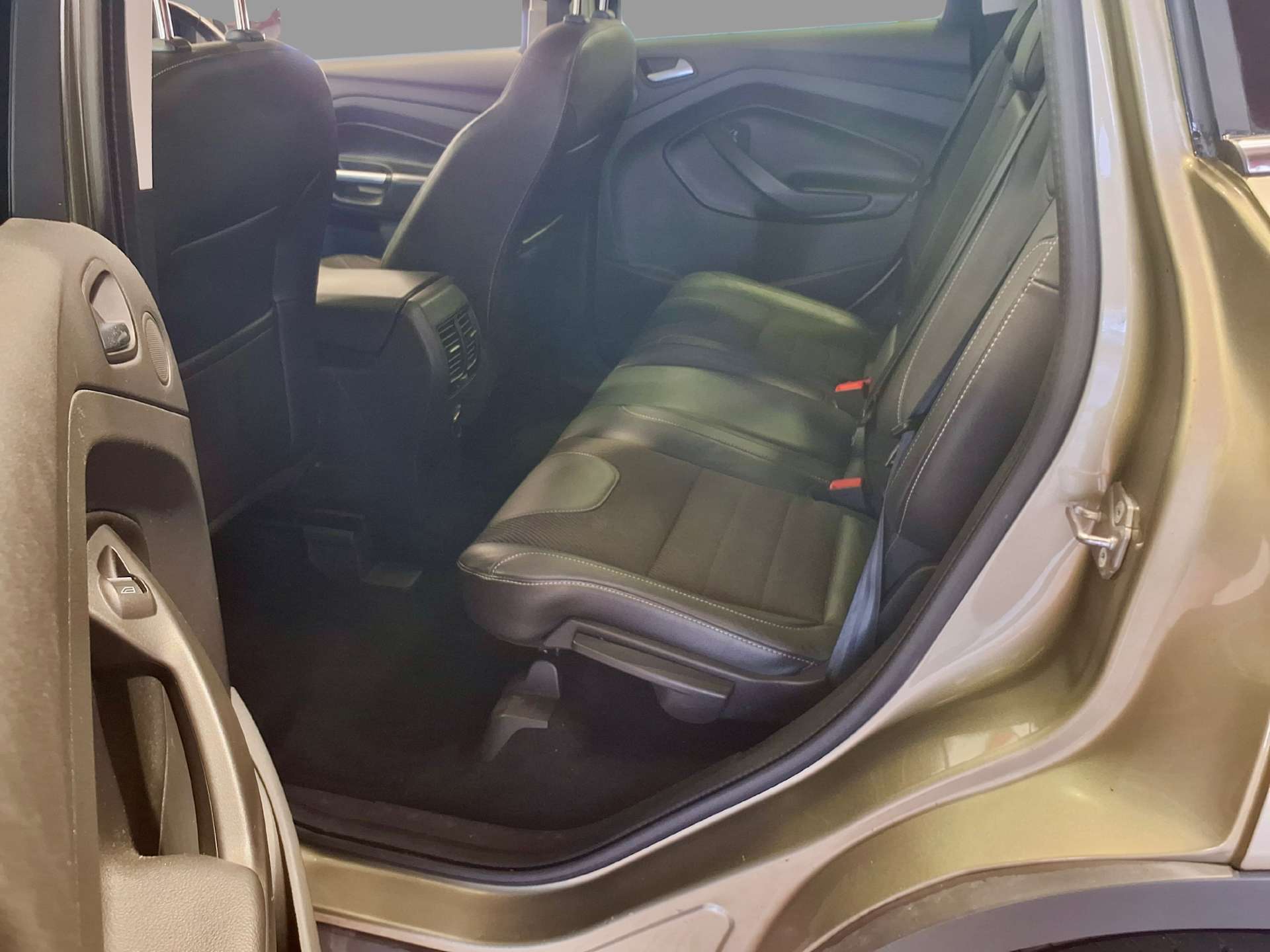 2015 Ford KUGA 2.0 Kuga Titanium TDCi 5dr - vehicle photo 24 for sale on PureCar