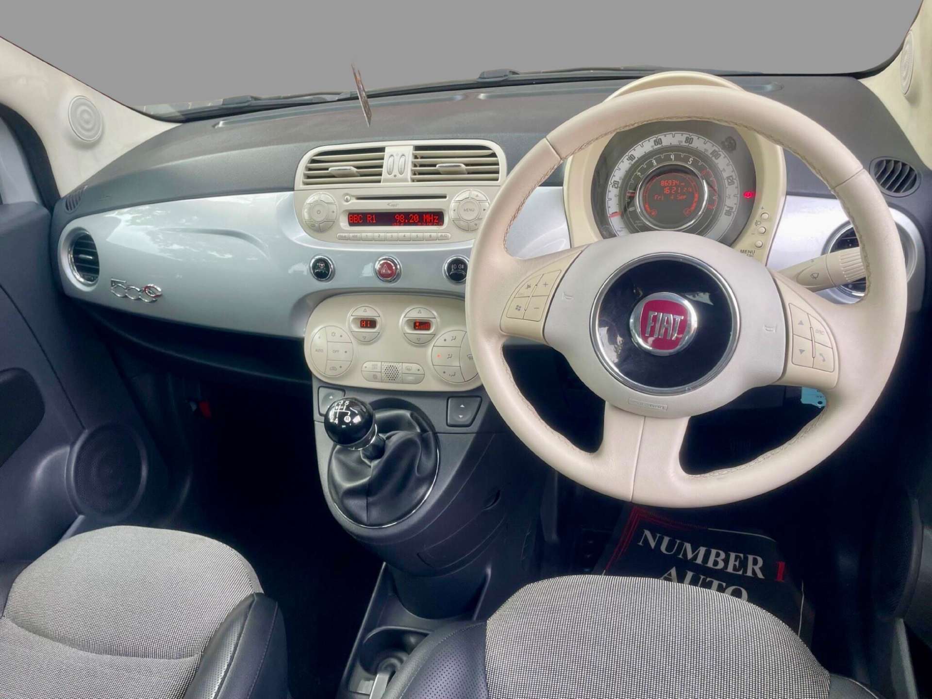 2010 Fiat 1.2 500 C Lounge 2dr - vehicle photo 14 for sale on PureCar