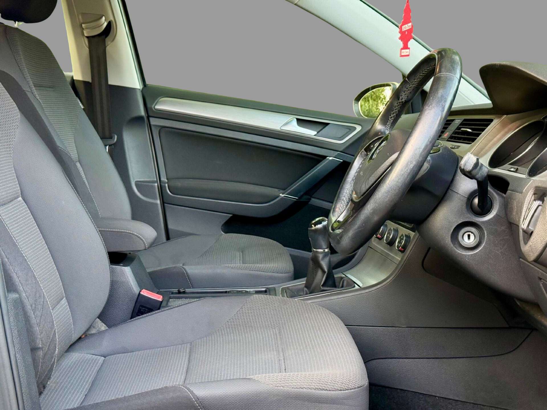 2013 Volkswagen GOLF 1.6 Golf SE BlueMotion Technology TDI 5dr - vehicle photo 14 for sale on PureCar