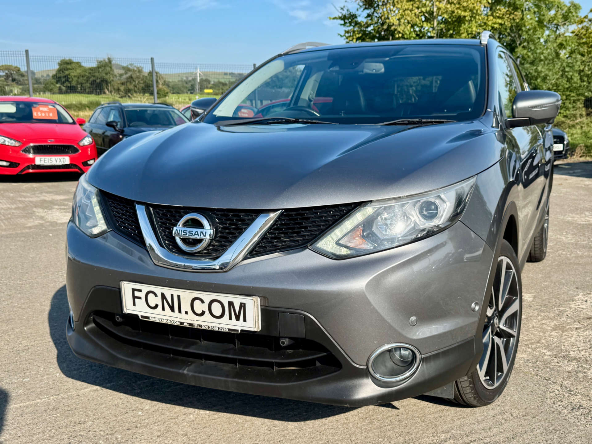 2014 Nissan QASHQAI 1.5 Qashqai Tekna dCi 5dr - vehicle photo 4 for sale on PureCar