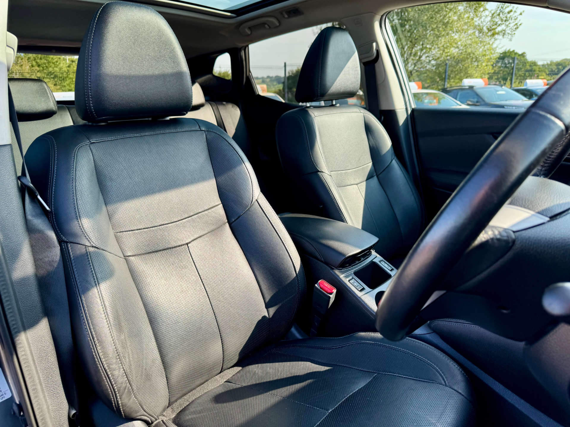 2014 Nissan QASHQAI 1.5 Qashqai Tekna dCi 5dr - vehicle photo 17 for sale on PureCar