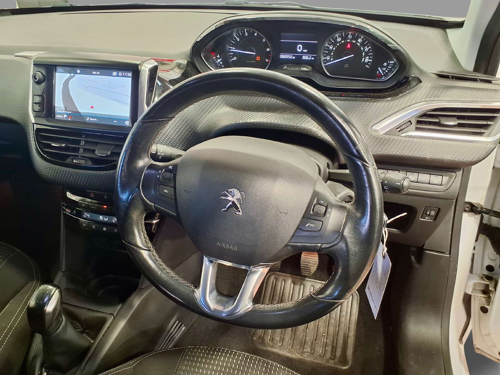 2019 Peugeot 1.2 208 Tech Edition S/S 5dr - vehicle photo 17 for sale on PureCar