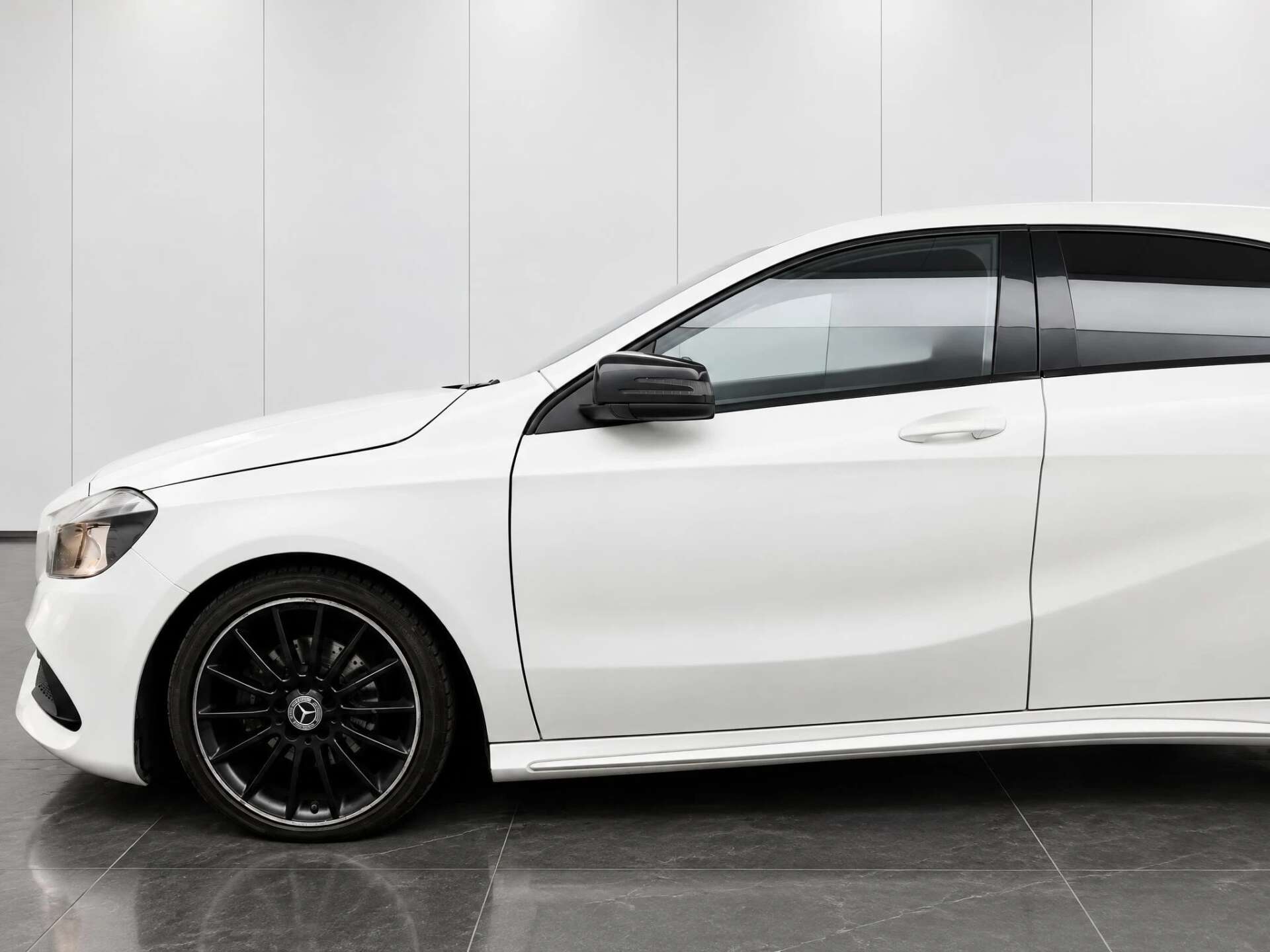 2017 MERCEDES A-CLASS 1.5 A 180 D AMG Line Auto 5dr - vehicle photo 4 for sale on PureCar