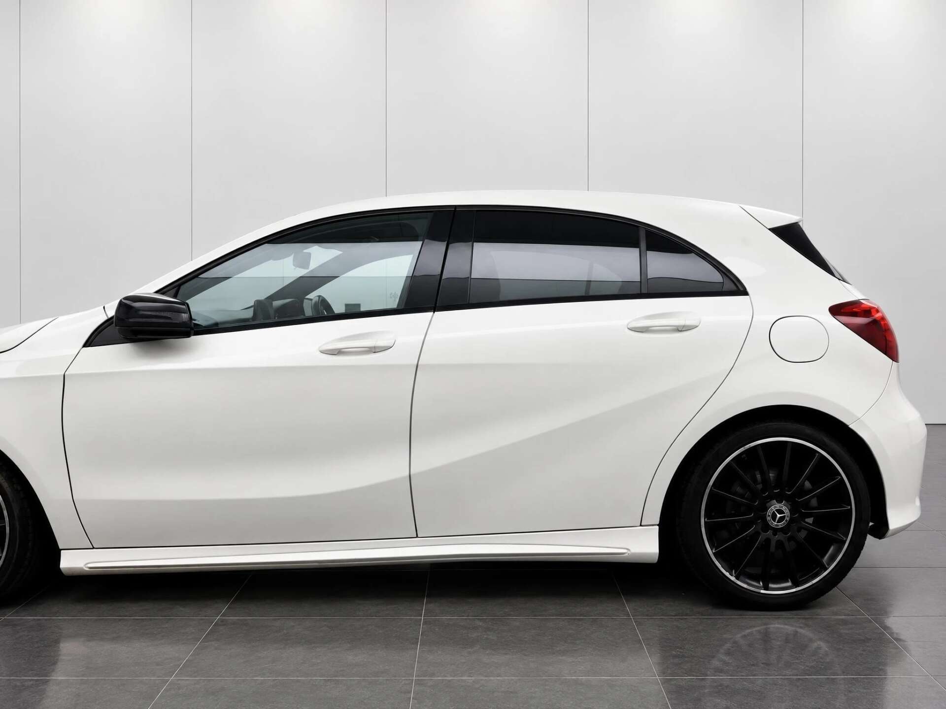 2017 MERCEDES A-CLASS 1.5 A 180 D AMG Line Auto 5dr - vehicle photo 6 for sale on PureCar