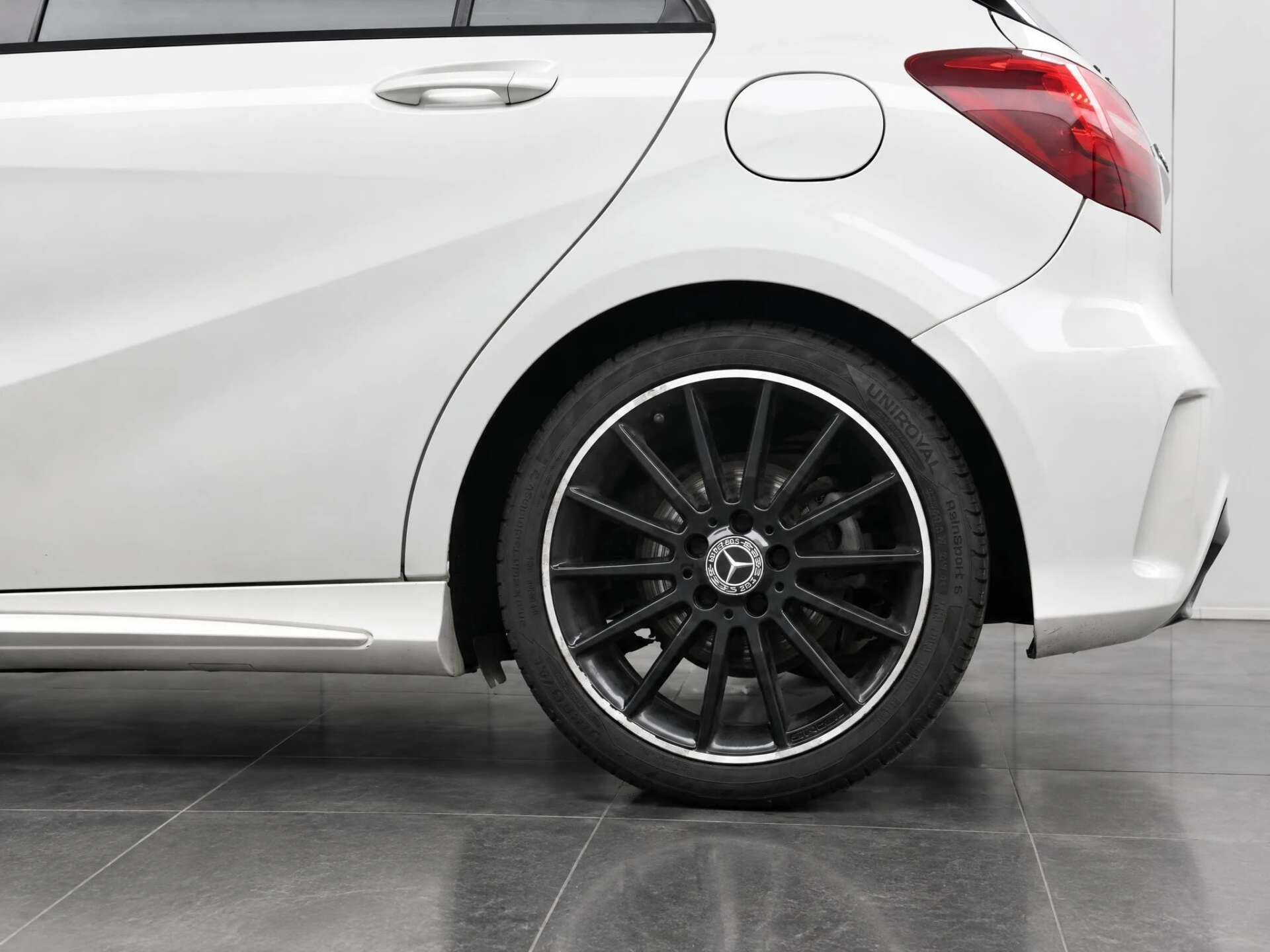 2017 MERCEDES A-CLASS 1.5 A 180 D AMG Line Auto 5dr - vehicle photo 8 for sale on PureCar