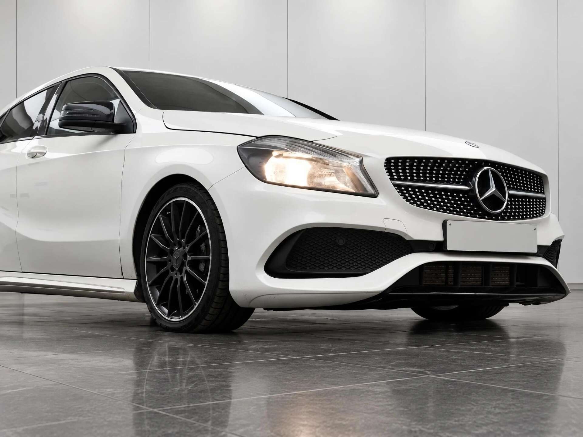 2017 MERCEDES A-CLASS 1.5 A 180 D AMG Line Auto 5dr - vehicle photo 12 for sale on PureCar