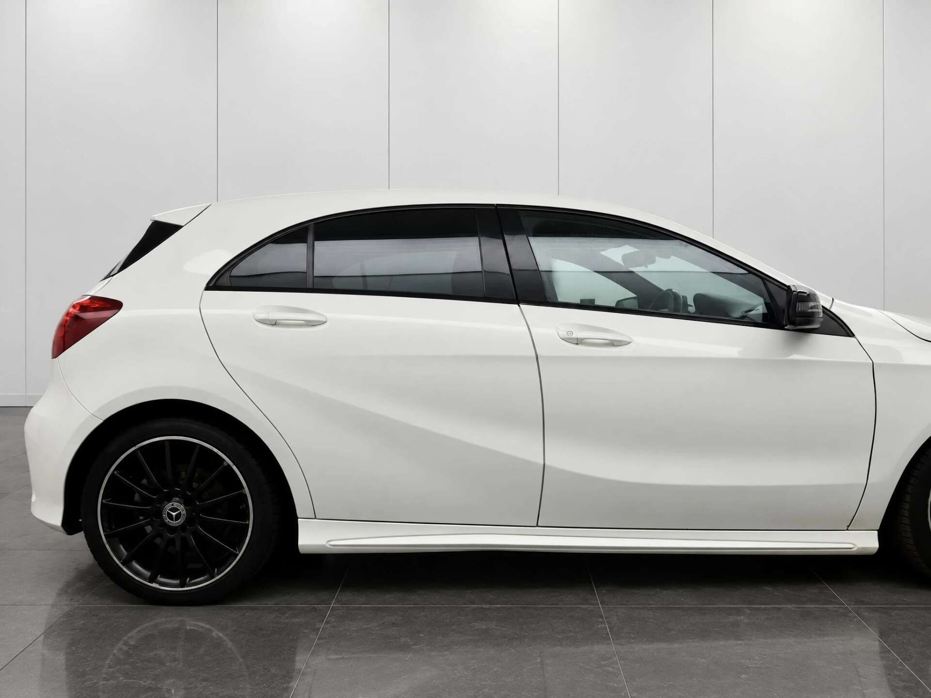 2017 MERCEDES A-CLASS 1.5 A 180 D AMG Line Auto 5dr - vehicle photo 15 for sale on PureCar