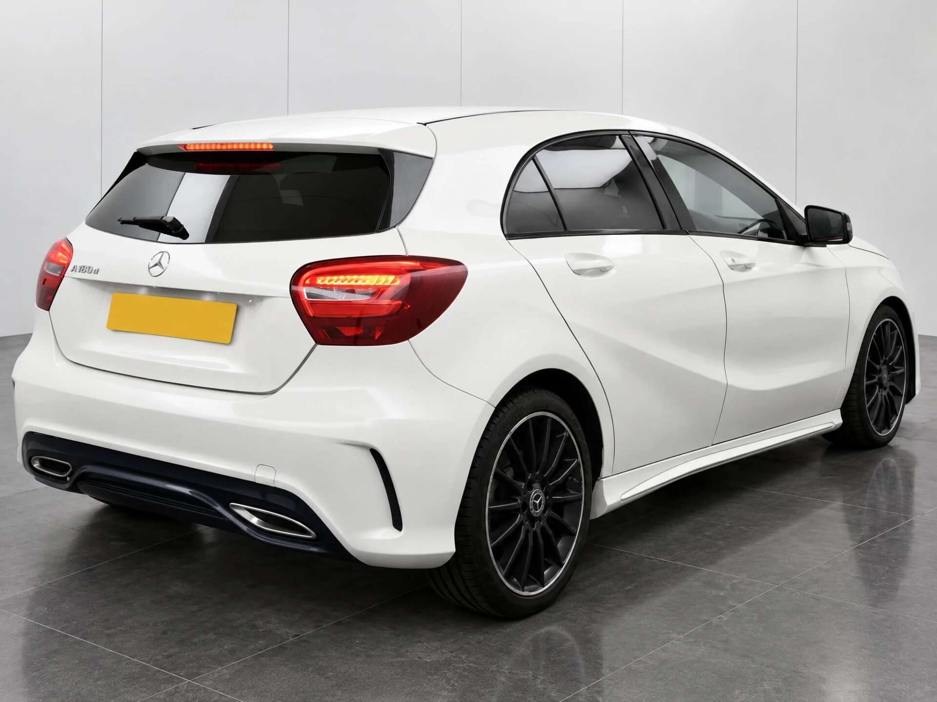 2017 MERCEDES A-CLASS 1.5 A 180 D AMG Line Auto 5dr - vehicle photo 18 for sale on PureCar