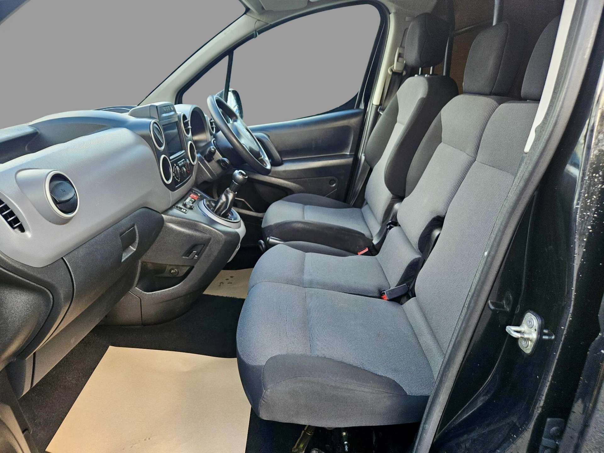 2016 Citroen BERLINGO 1.6 Berlingo 625 Enterprise HDi - vehicle photo 9 for sale on PureCar