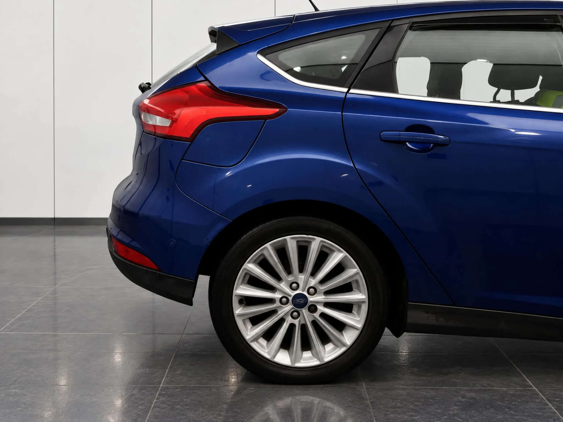 2015 Ford FOCUS 1.5 Focus Titanium X TDCI 5dr - vehicle photo 15 for sale on PureCar