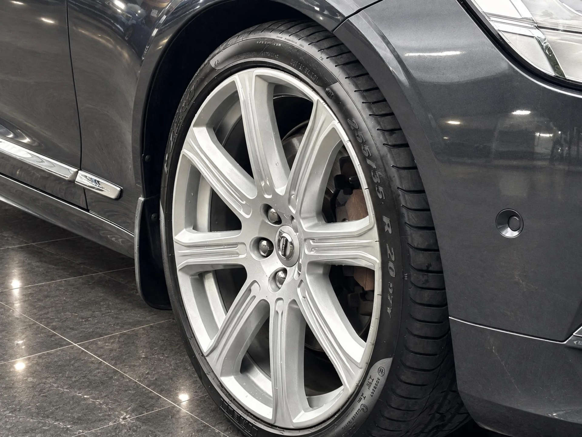 2020 VOLVO V90 2.0 V90 Inscription+ D5 AWD Auto 4WD 5dr - vehicle photo 5 for sale on PureCar