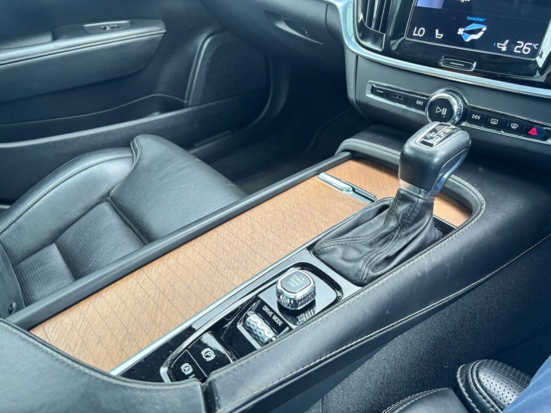 2020 VOLVO V90 2.0 V90 Inscription+ D5 AWD Auto 4WD 5dr - vehicle photo 24 for sale on PureCar
