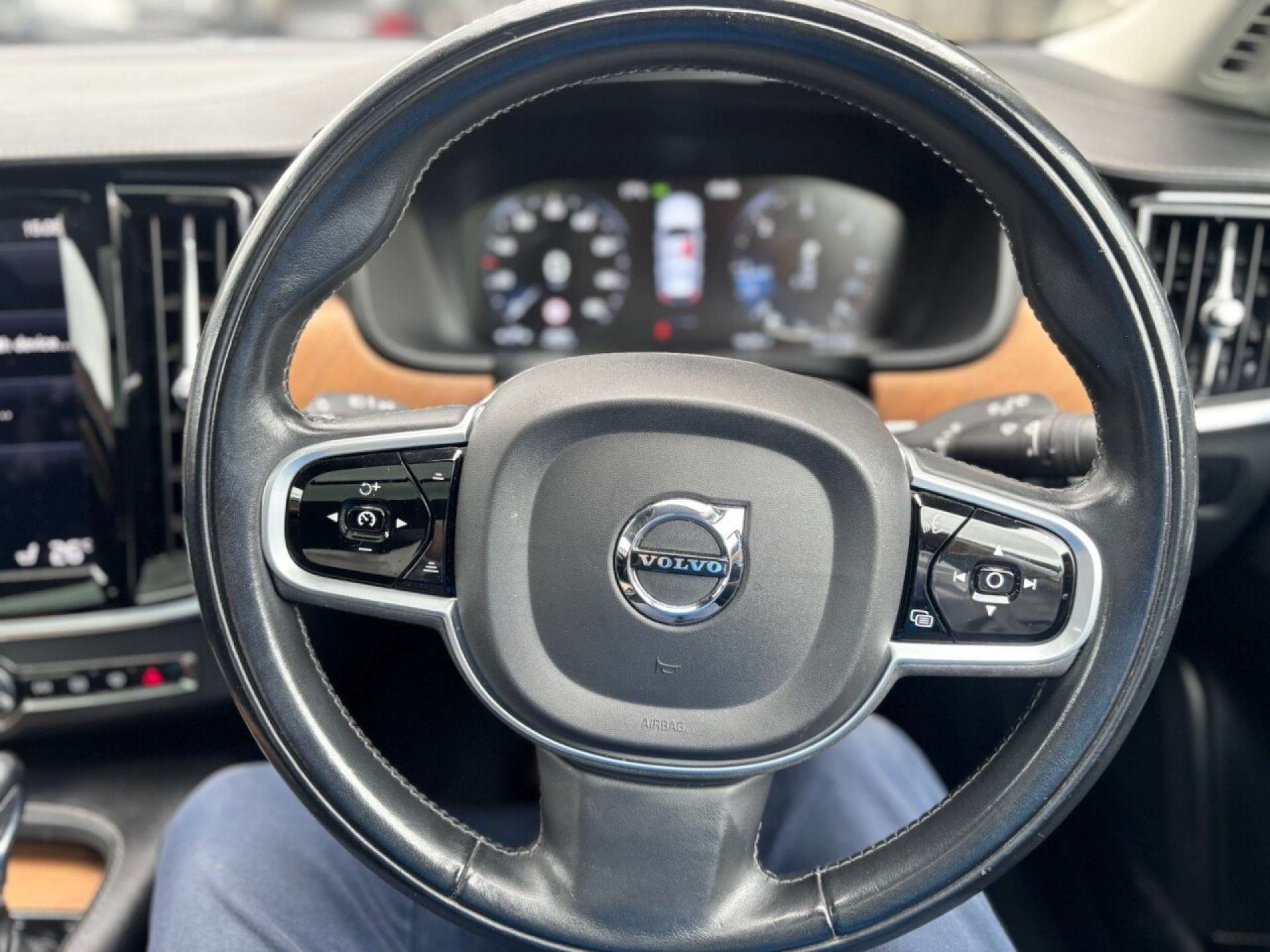 2020 VOLVO V90 2.0 V90 Inscription+ D5 AWD Auto 4WD 5dr - vehicle photo 18 for sale on PureCar