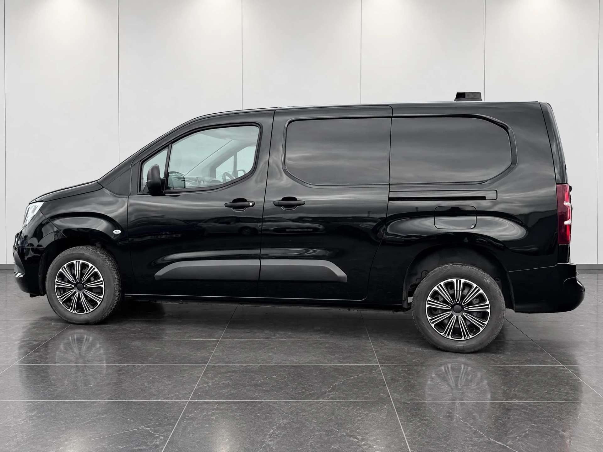 2021 Vauxhall COMBO 1.5 Combo 2300 Sportive TD S/S - vehicle photo 11 for sale on PureCar