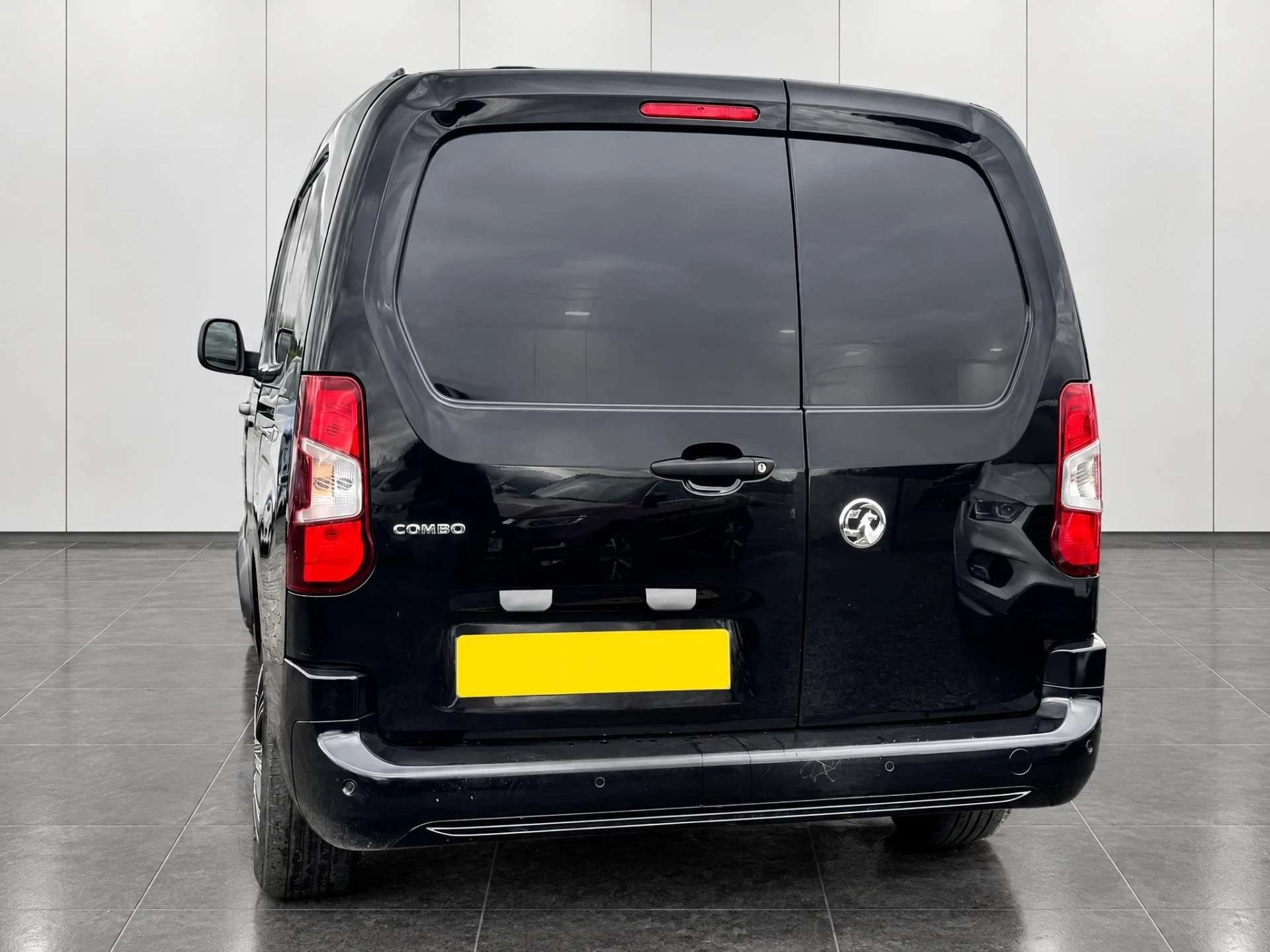 2021 Vauxhall COMBO 1.5 Combo 2300 Sportive TD S/S - vehicle photo 16 for sale on PureCar