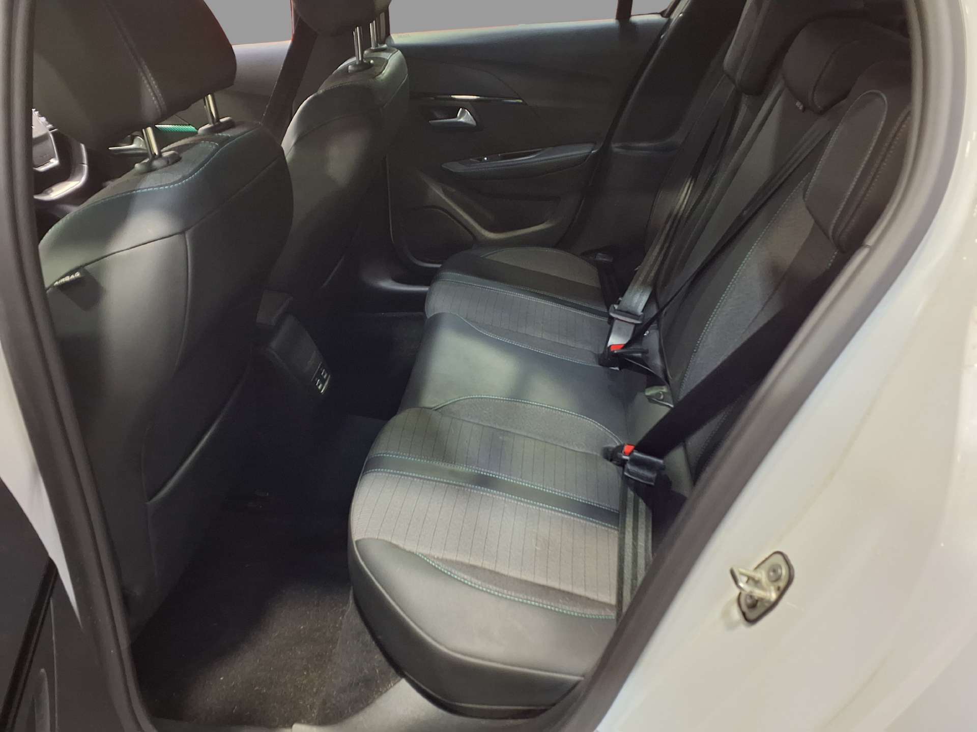 2021 Peugeot 1.2 208 Allure PureTech S/S 5dr - vehicle photo 23 for sale on PureCar