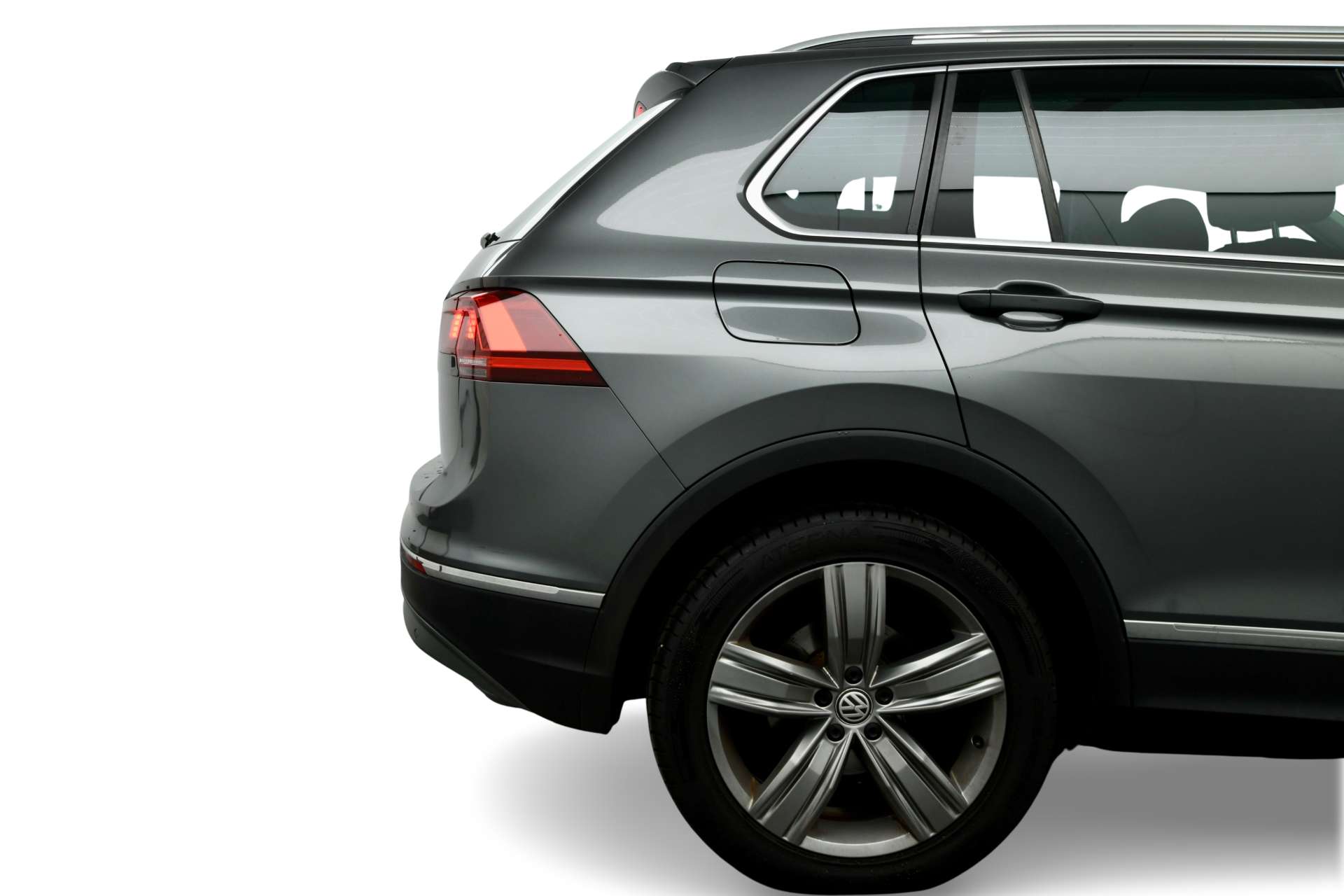 2018 Volkswagen TIGUAN 2.0 Tiguan SEL TDI 5dr - vehicle photo 15 for sale on PureCar