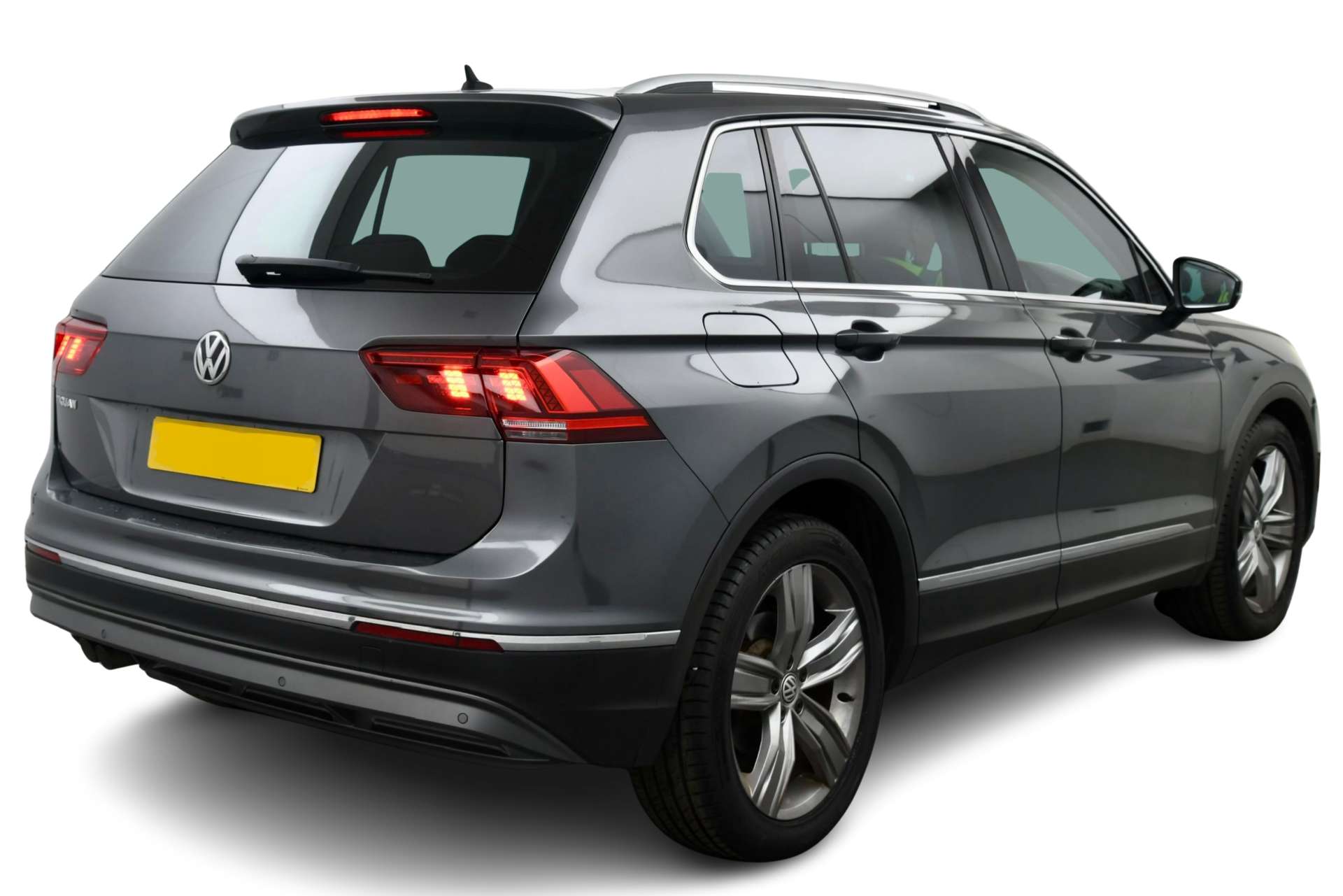 2018 Volkswagen TIGUAN 2.0 Tiguan SEL TDI 5dr - vehicle photo 17 for sale on PureCar