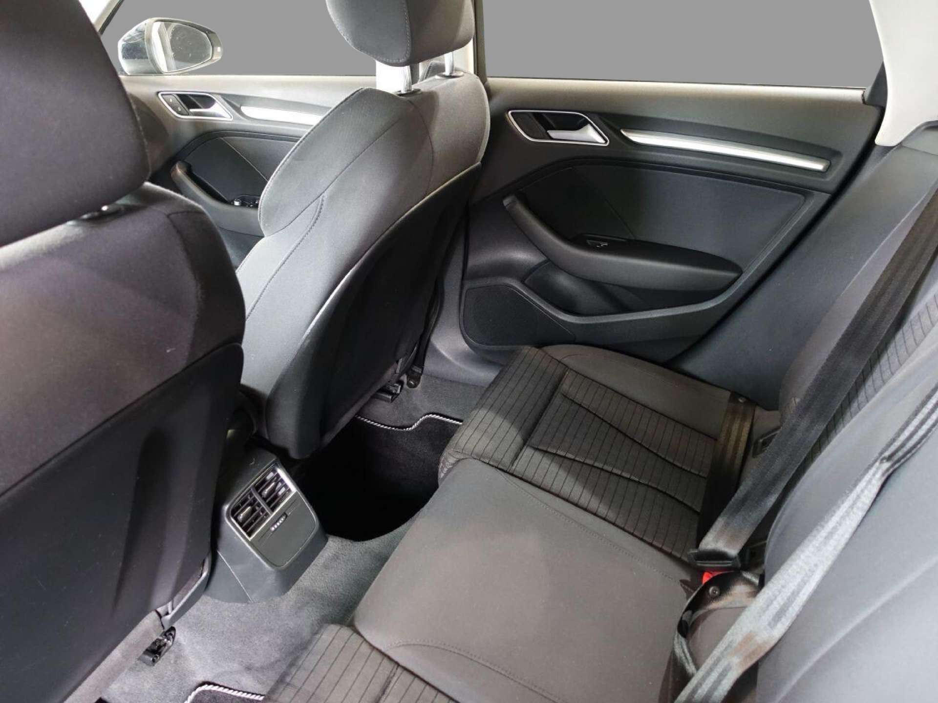 2013 Audi A3 2.0 A3 Sportback SE TDI 5dr - vehicle photo 11 for sale on PureCar